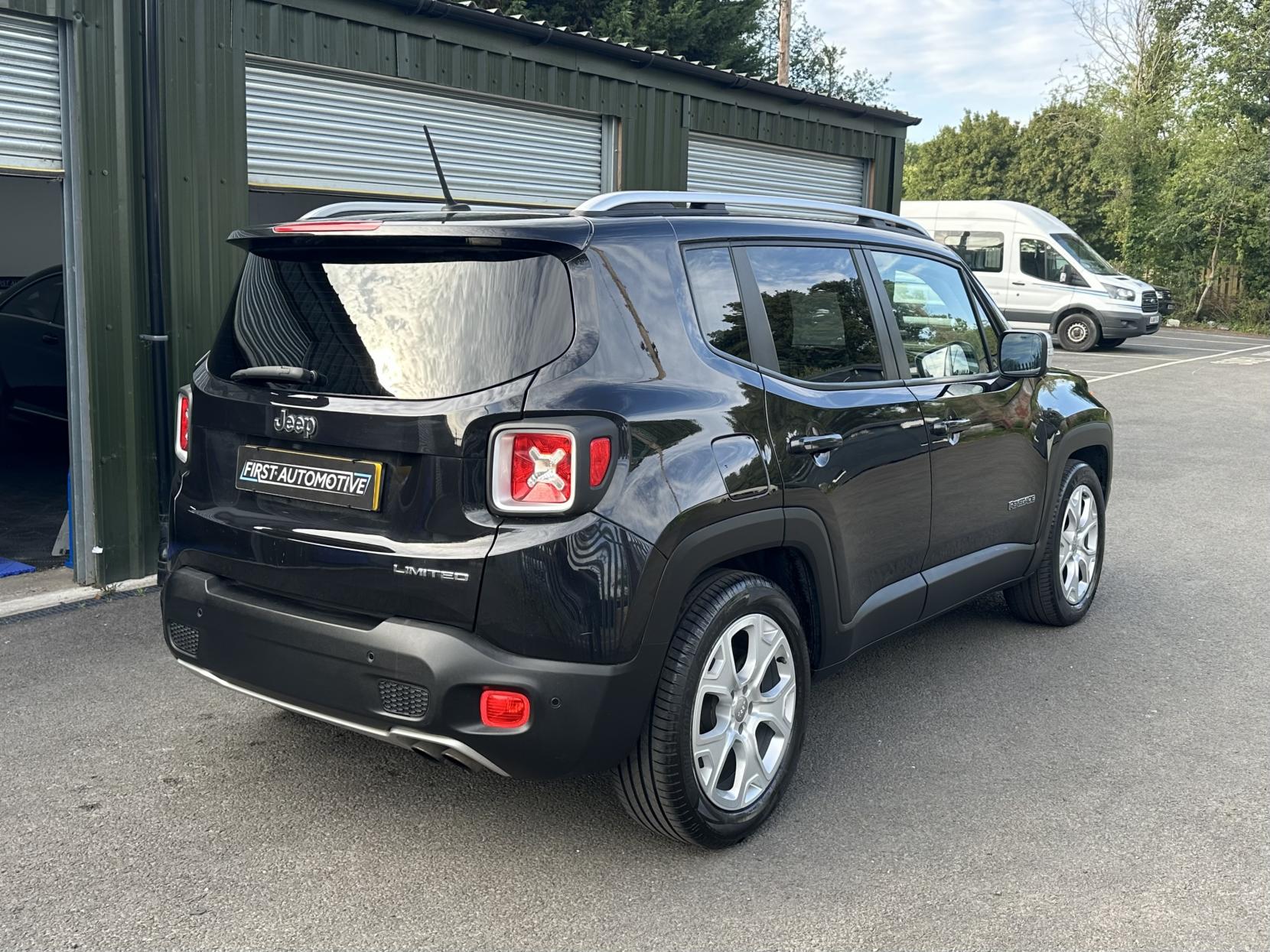 Jeep Renegade 1.4T MultiAirII Limited SUV 5dr Petrol DDCT Euro 6 (s/s) (140 ps)