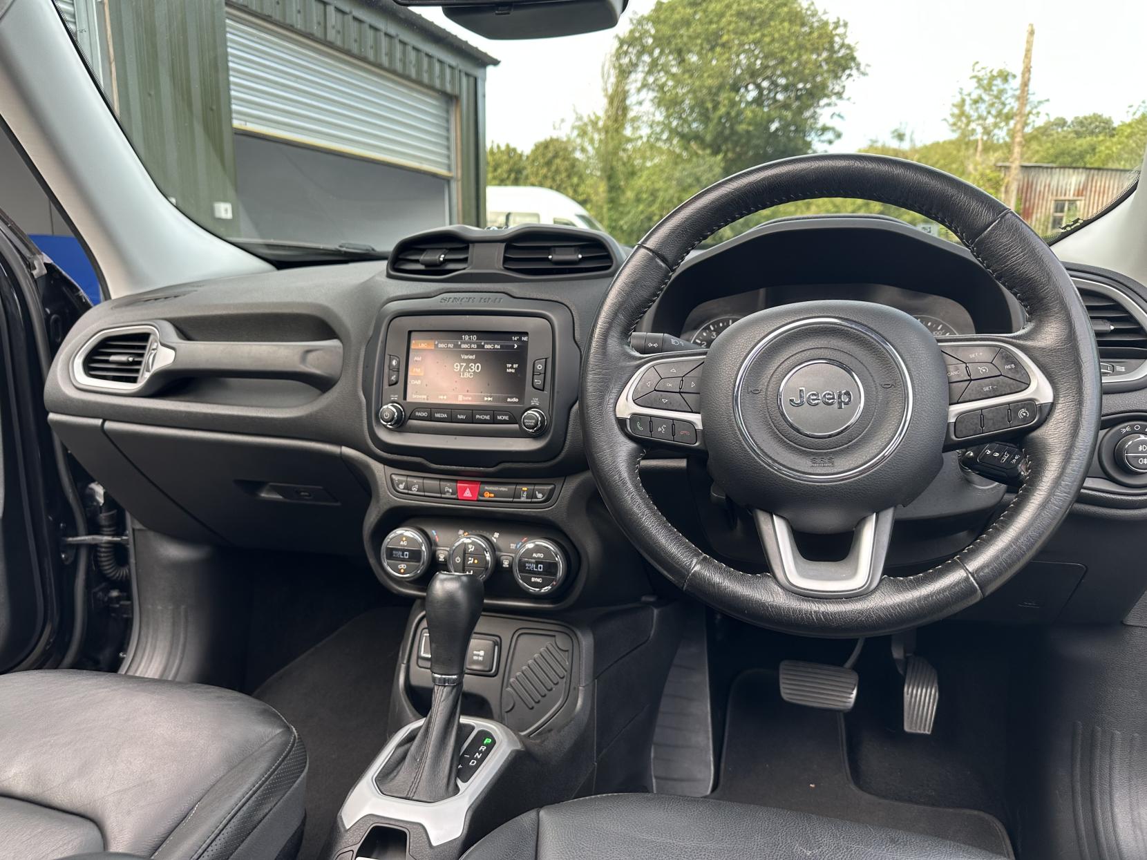 Jeep Renegade 1.4T MultiAirII Limited SUV 5dr Petrol DDCT Euro 6 (s/s) (140 ps)