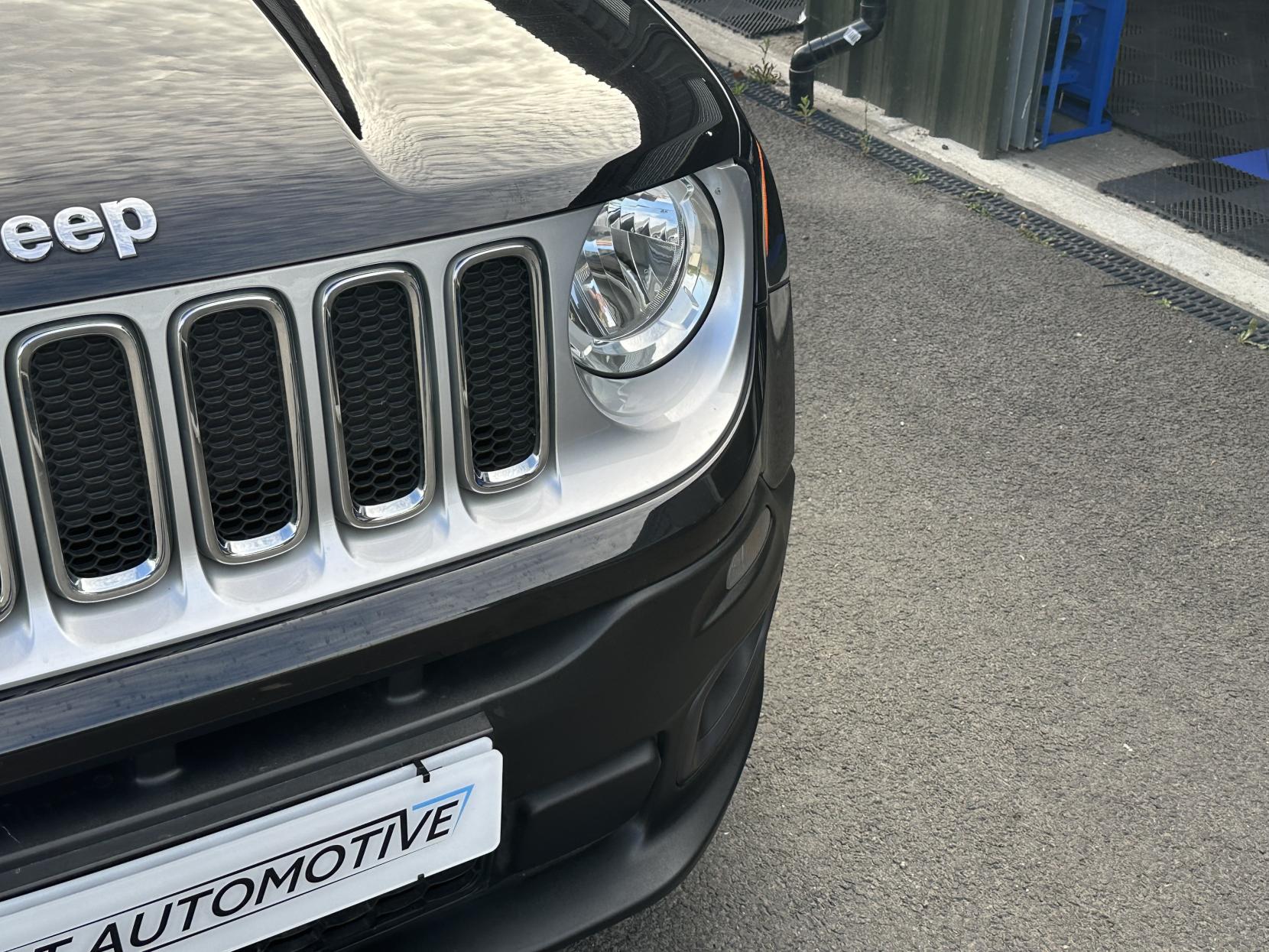Jeep Renegade 1.4T MultiAirII Limited SUV 5dr Petrol DDCT Euro 6 (s/s) (140 ps)