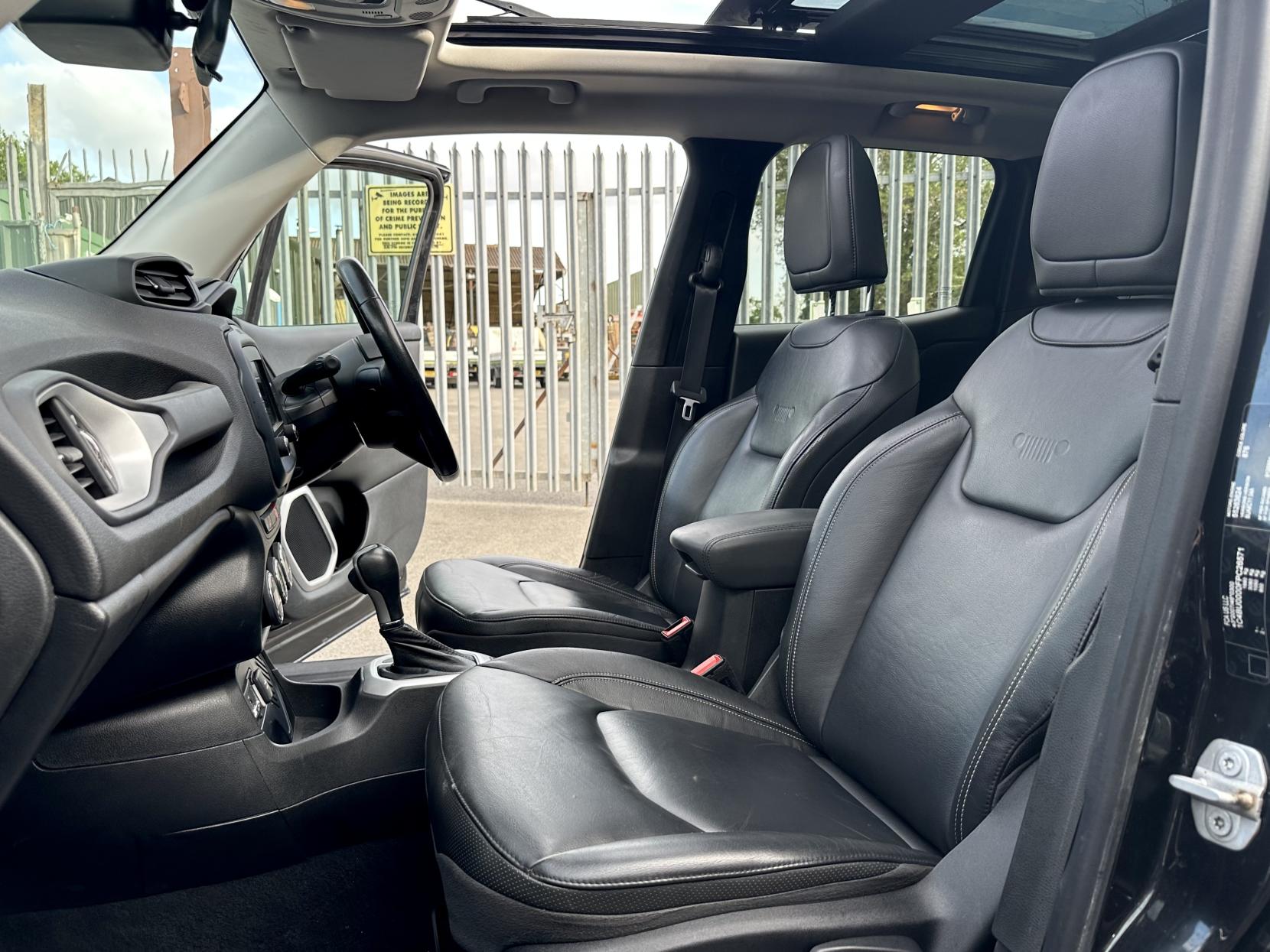 Jeep Renegade 1.4T MultiAirII Limited SUV 5dr Petrol DDCT Euro 6 (s/s) (140 ps)