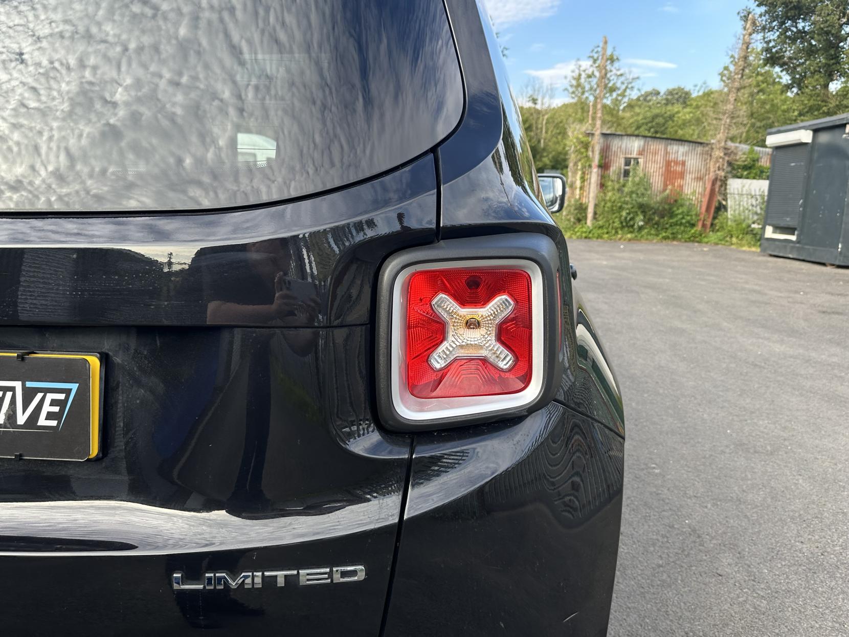 Jeep Renegade 1.4T MultiAirII Limited SUV 5dr Petrol DDCT Euro 6 (s/s) (140 ps)