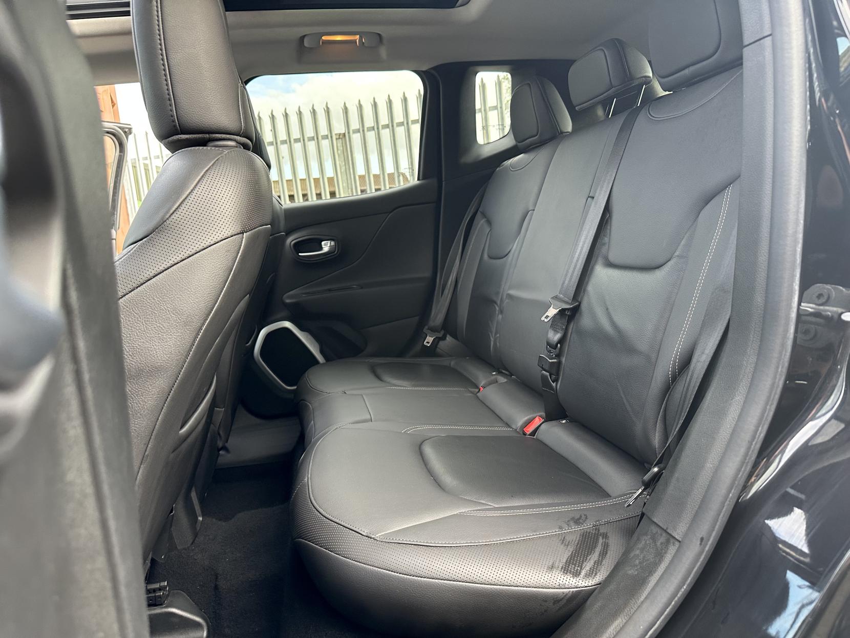 Jeep Renegade 1.4T MultiAirII Limited SUV 5dr Petrol DDCT Euro 6 (s/s) (140 ps)