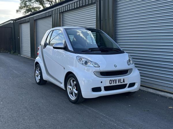 Smart fortwo 1.0 MHD Passion Coupe 2dr Petrol SoftTouch Euro 5 (s/s) (71 bhp)