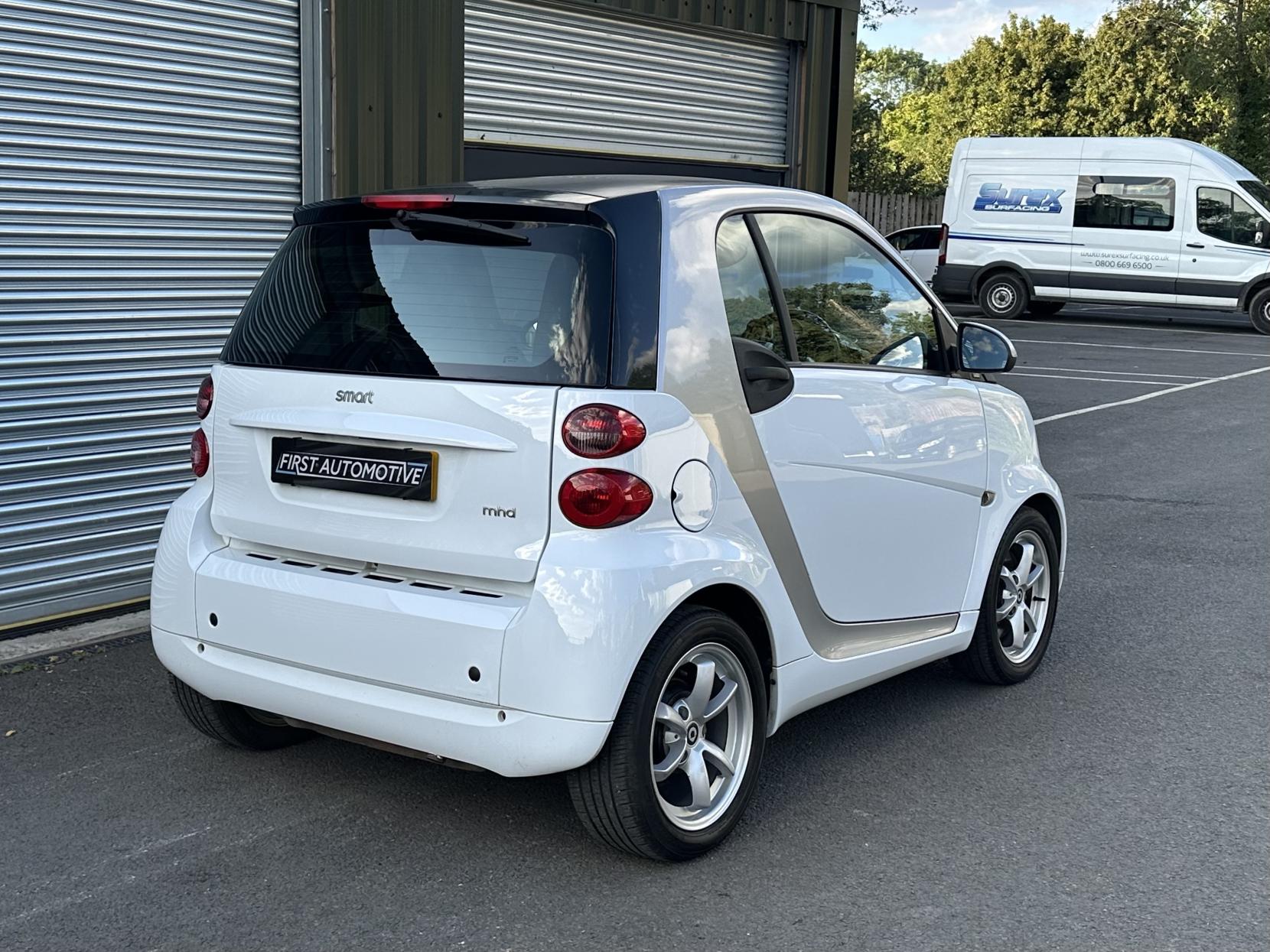 Smart fortwo 1.0 MHD Passion Coupe 2dr Petrol SoftTouch Euro 5 (s/s) (71 bhp)