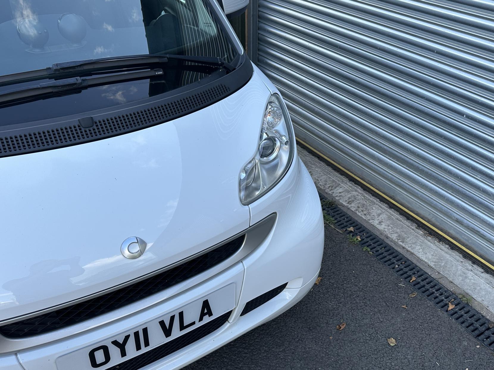 Smart fortwo 1.0 MHD Passion Coupe 2dr Petrol SoftTouch Euro 5 (s/s) (71 bhp)