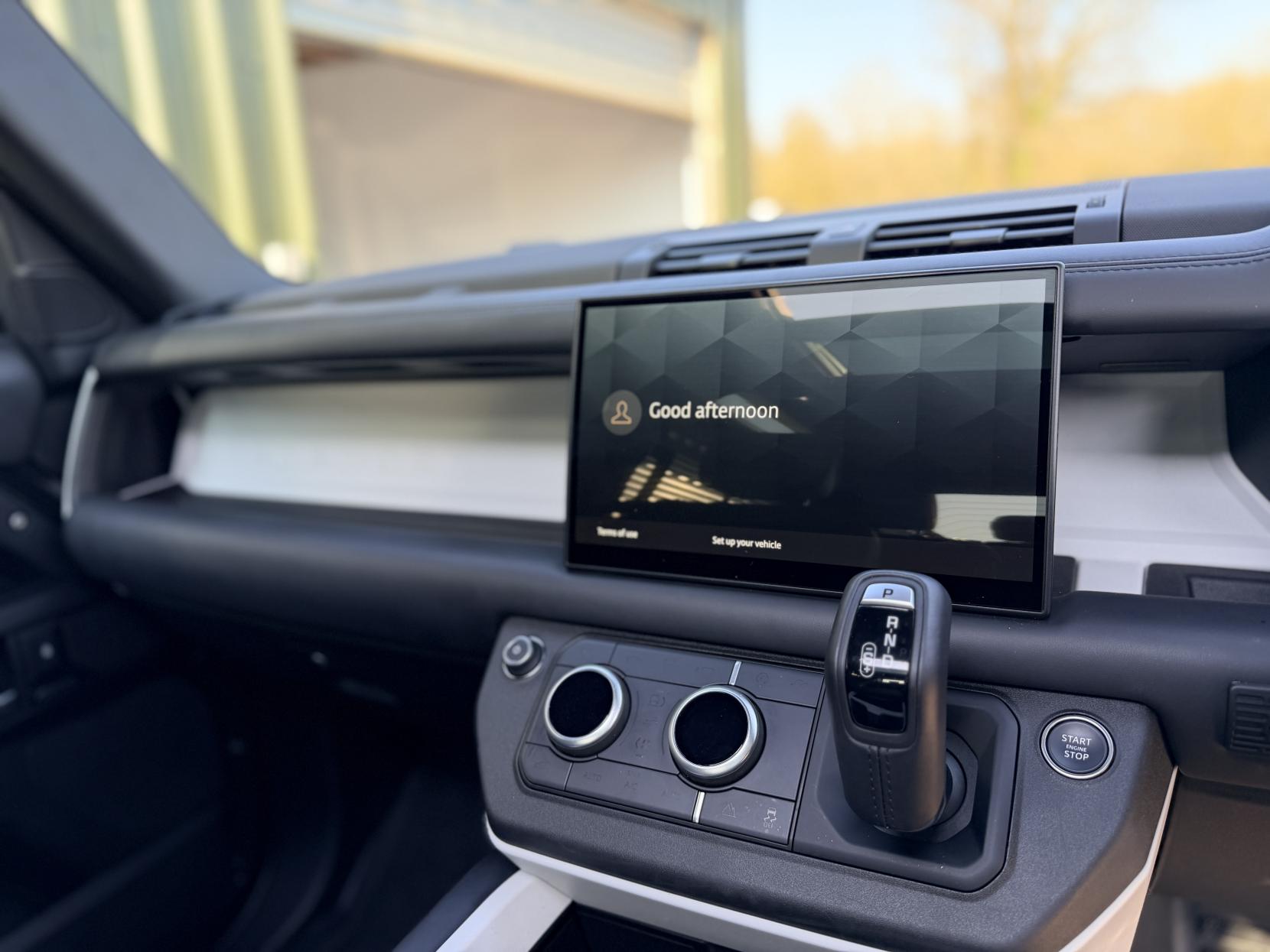 Land Rover Defender 90 3.0 D250 MHEV X-Dynamic HSE SUV 3dr Diesel Auto 4WD Euro 6 (s/s) (250 ps)