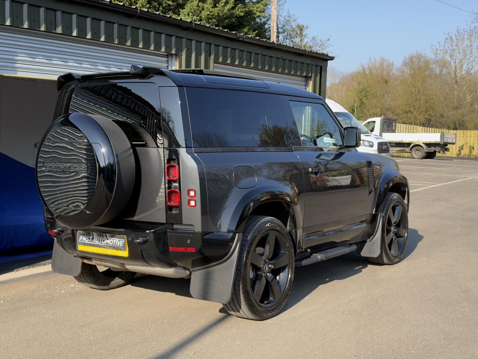 Land Rover Defender 90 3.0 D250 MHEV X-Dynamic HSE SUV 3dr Diesel Auto 4WD Euro 6 (s/s) (250 ps)