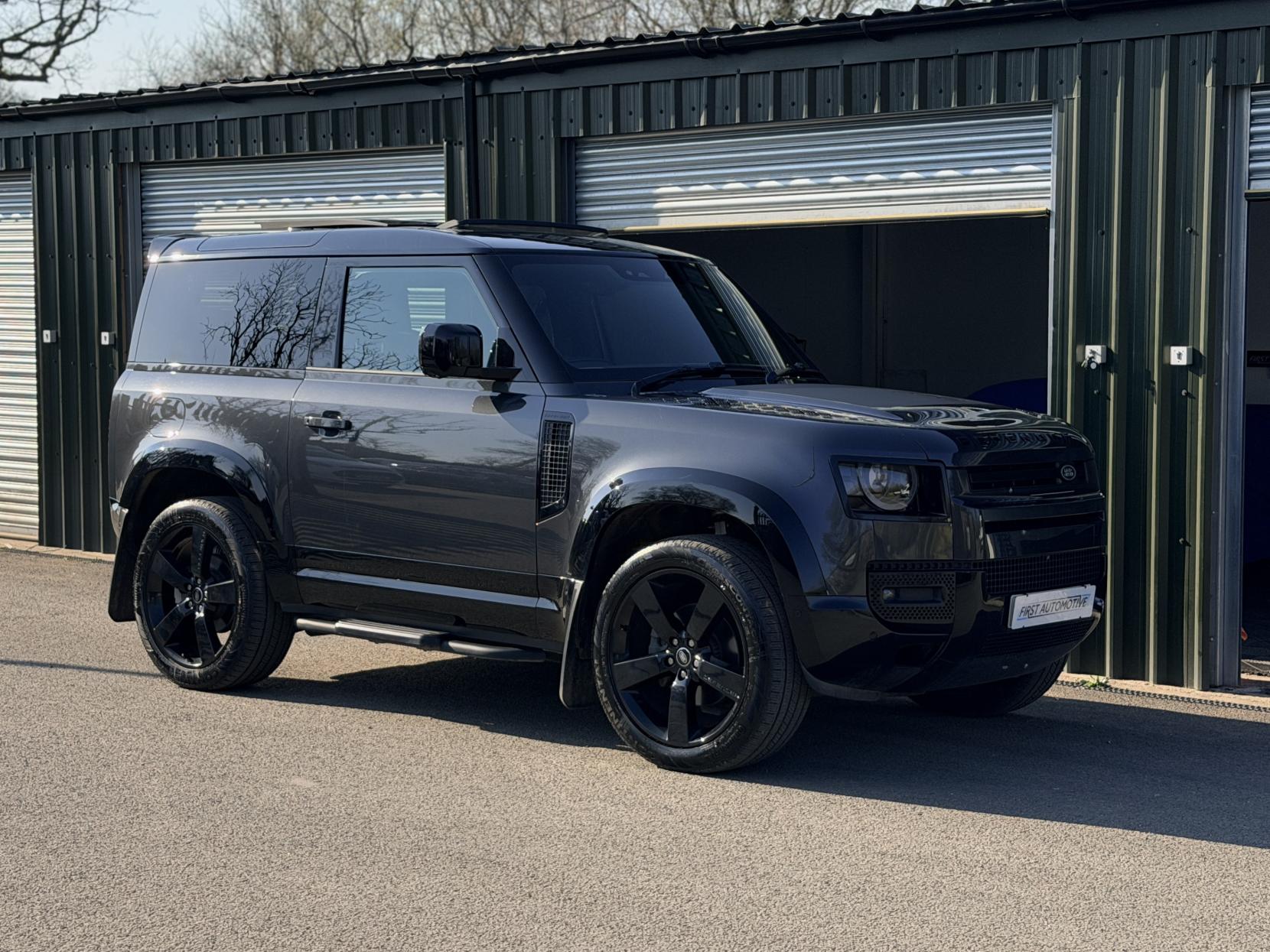 Land Rover Defender 90 3.0 D250 MHEV X-Dynamic HSE SUV 3dr Diesel Auto 4WD Euro 6 (s/s) (250 ps)