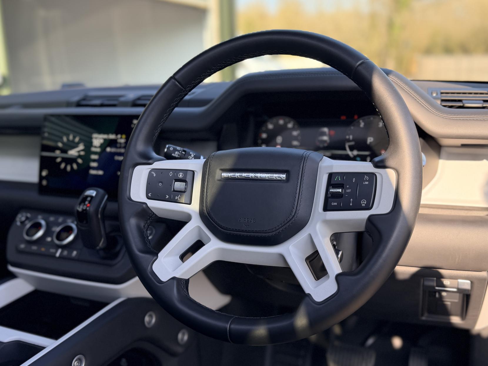 Land Rover Defender 90 3.0 D250 MHEV X-Dynamic HSE SUV 3dr Diesel Auto 4WD Euro 6 (s/s) (250 ps)