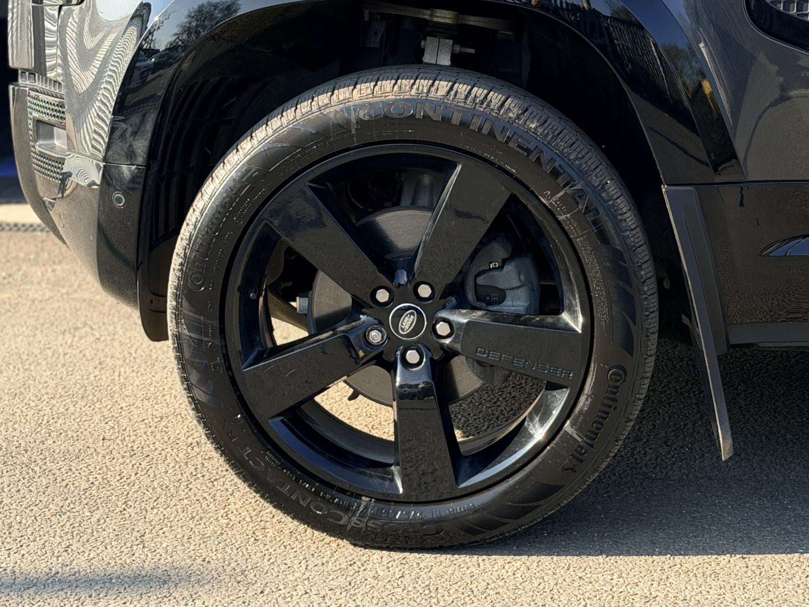 Land Rover Defender 90 3.0 D250 MHEV X-Dynamic HSE SUV 3dr Diesel Auto 4WD Euro 6 (s/s) (250 ps)