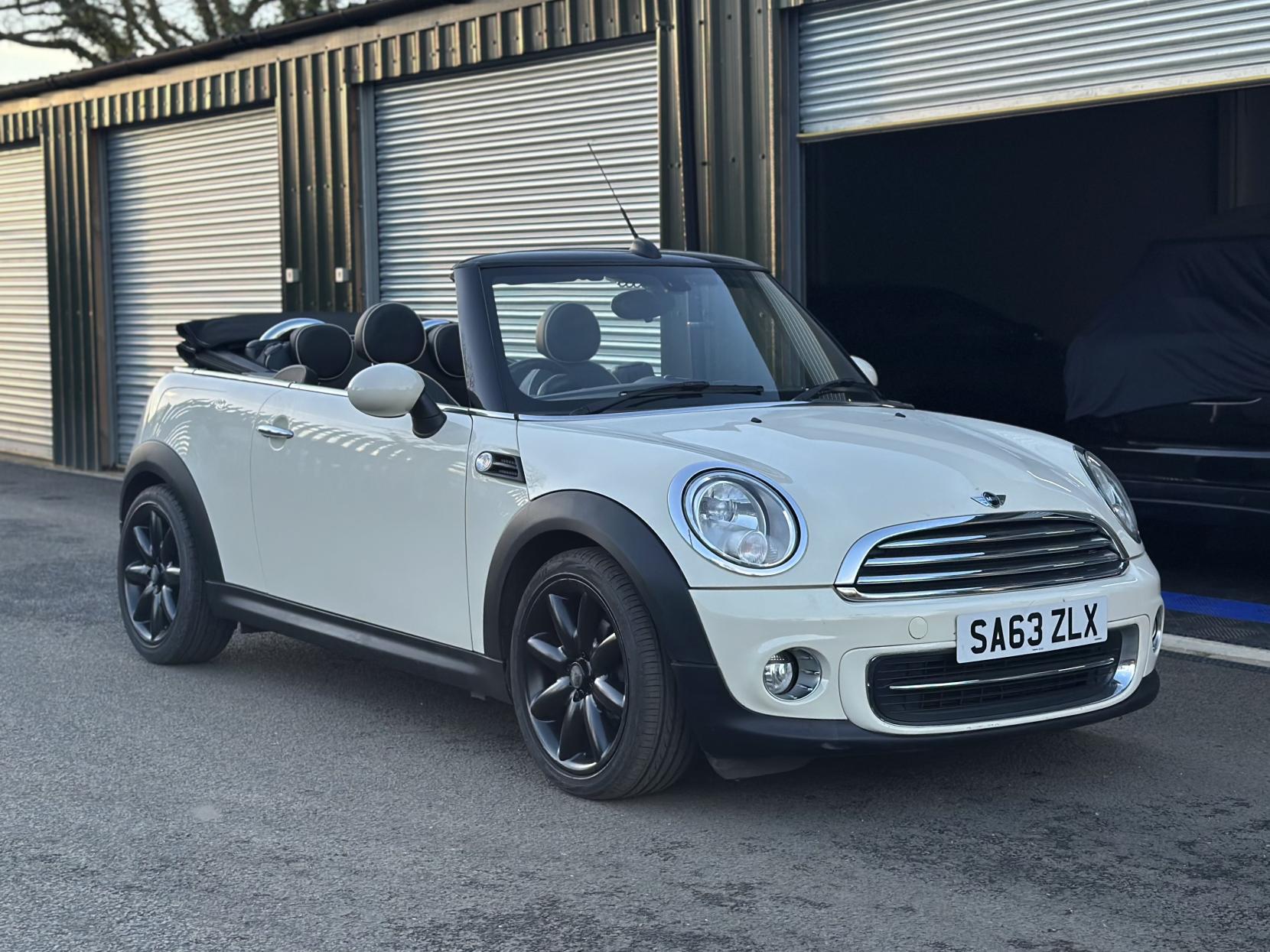 MINI Convertible 1.6 Cooper Convertible 2dr Petrol Manual Euro 6 (s/s) (122 ps)