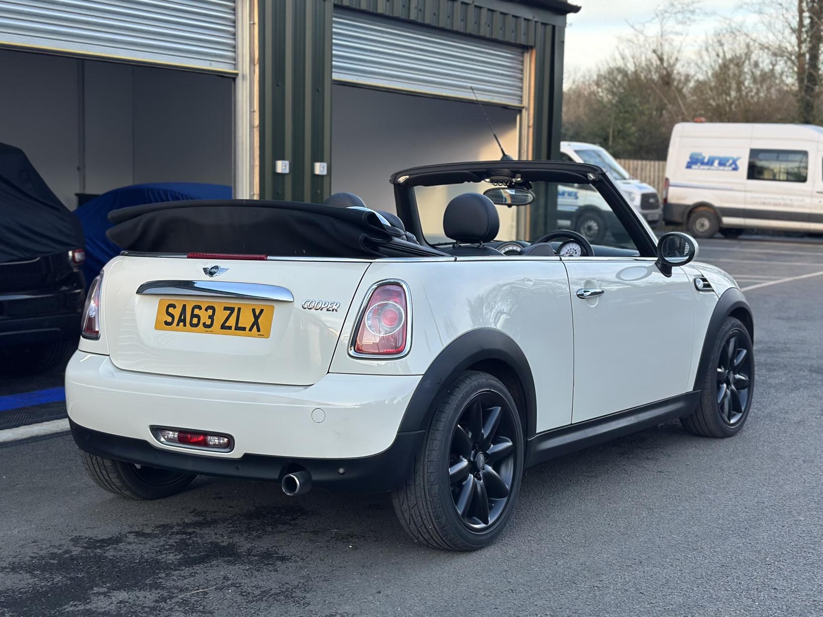 MINI Convertible 1.6 Cooper Convertible 2dr Petrol Manual Euro 6 (s/s) (122 ps)