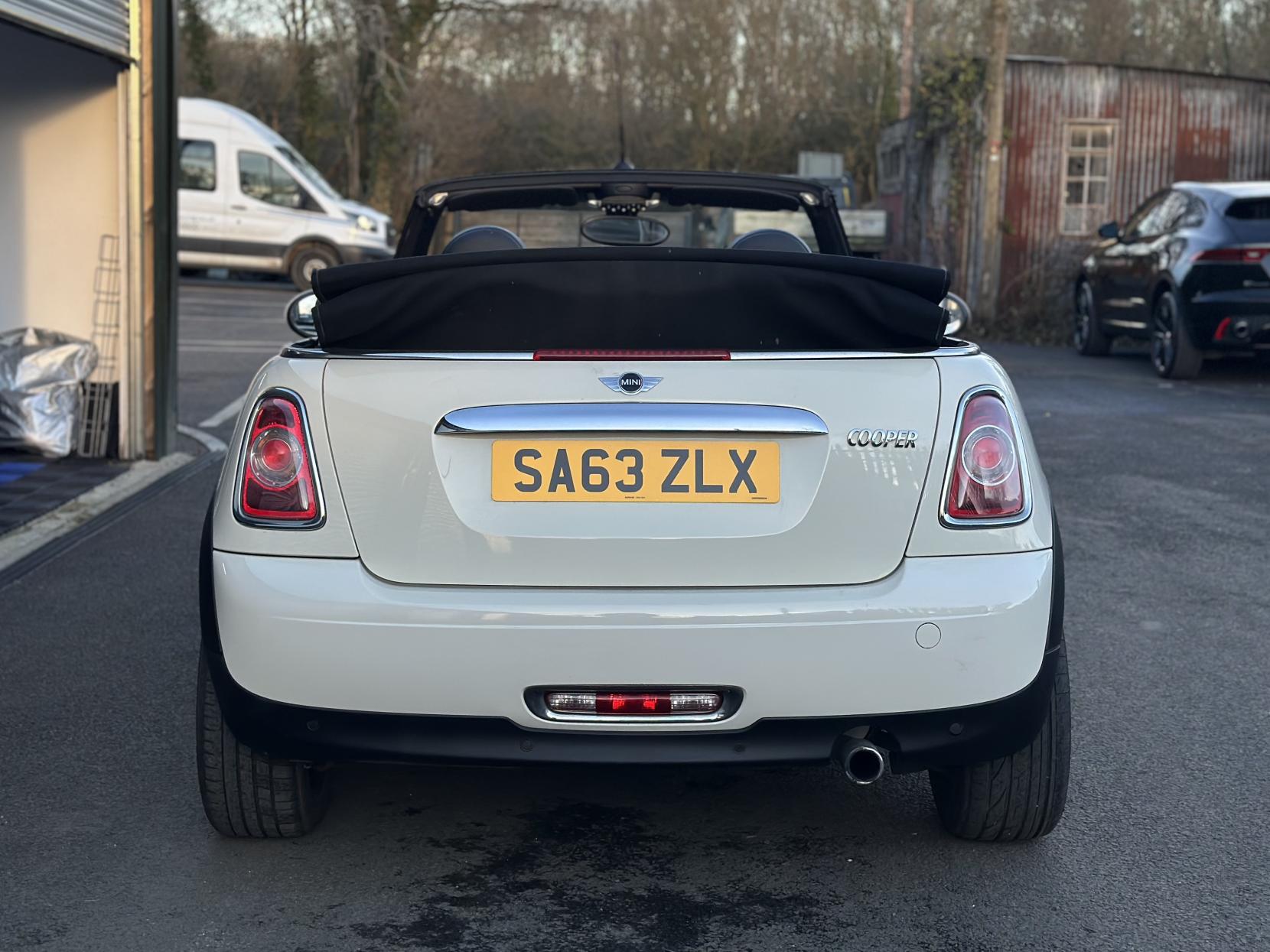 MINI Convertible 1.6 Cooper Convertible 2dr Petrol Manual Euro 6 (s/s) (122 ps)