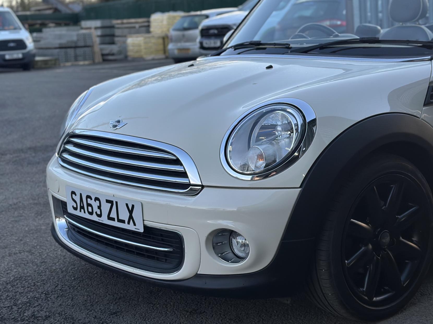 MINI Convertible 1.6 Cooper Convertible 2dr Petrol Manual Euro 6 (s/s) (122 ps)