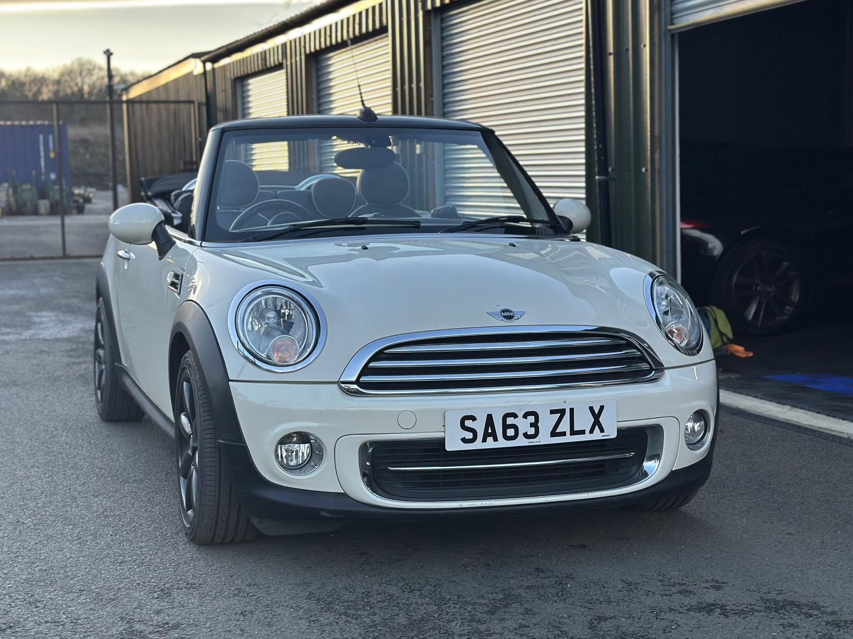 MINI Convertible 1.6 Cooper Convertible 2dr Petrol Manual Euro 6 (s/s) (122 ps)