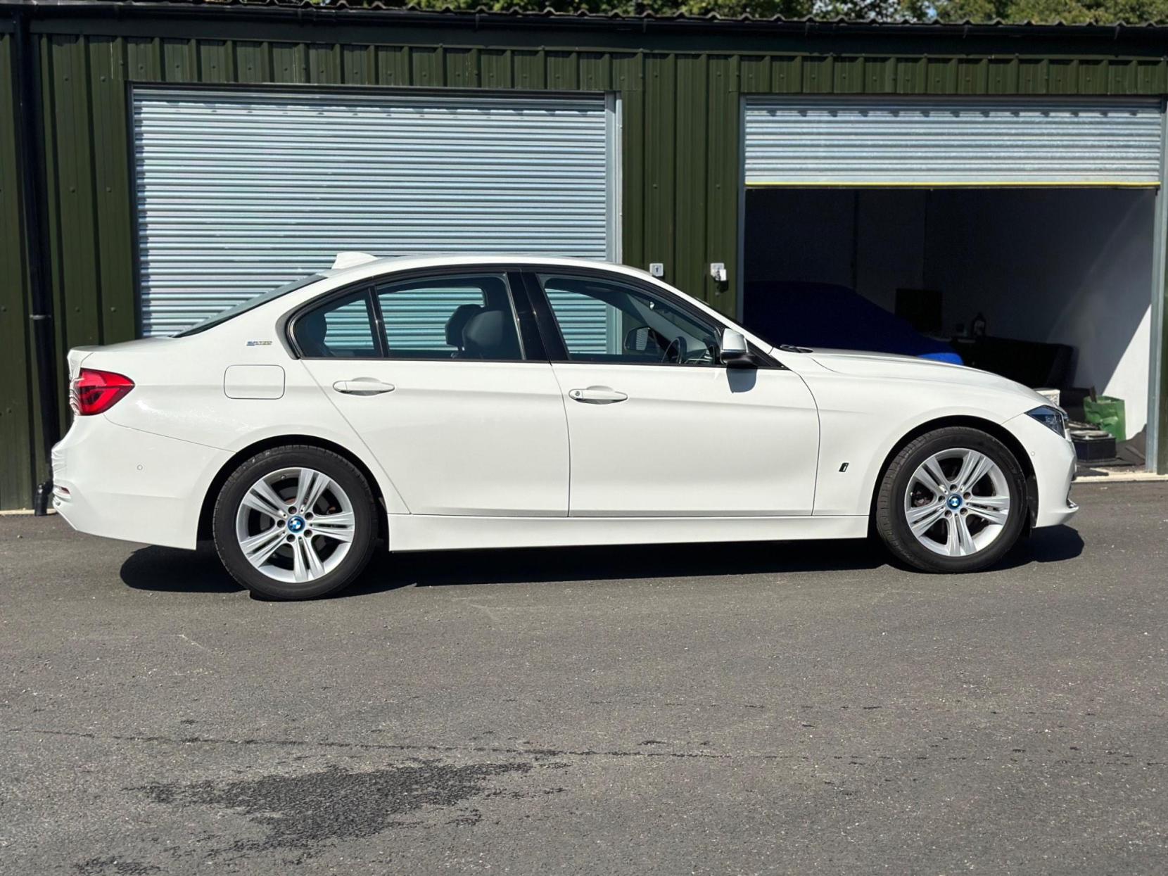 BMW 3 Series 2.0 330e 7.6kWh Sport Auto Euro 6 (s/s) 4dr