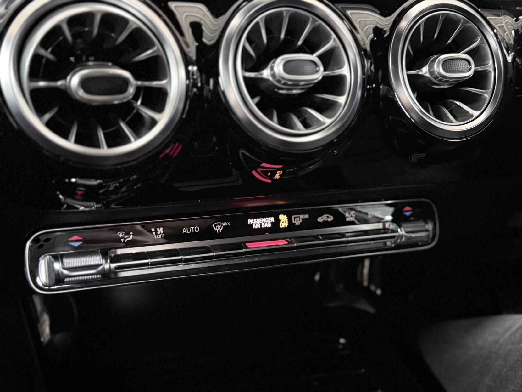 Mercedes-Benz A Class 2.0 A250 AMG Line (Premium) Hatchback 5dr Petrol 7G-DCT Euro 6 (s/s) (224 ps)