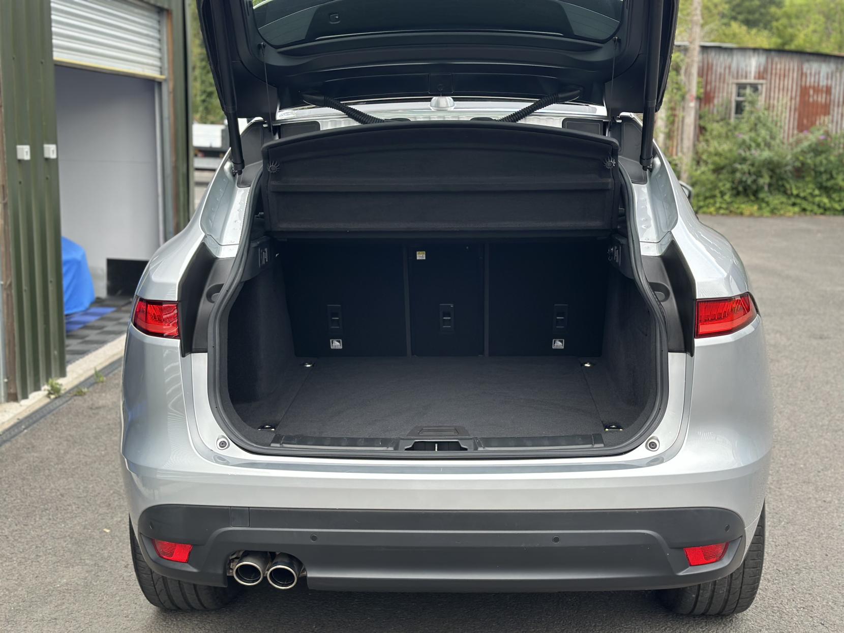 Jaguar F-PACE 2.0 D180 R-Sport SUV 5dr Diesel Auto AWD Euro 6 (s/s) (180 ps)
