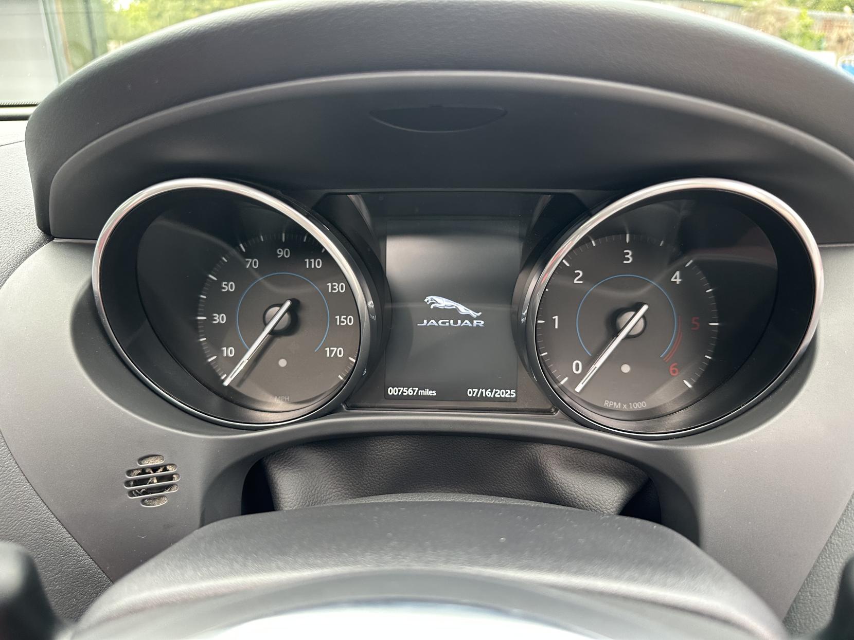 Jaguar F-PACE 2.0 D180 R-Sport SUV 5dr Diesel Auto AWD Euro 6 (s/s) (180 ps)