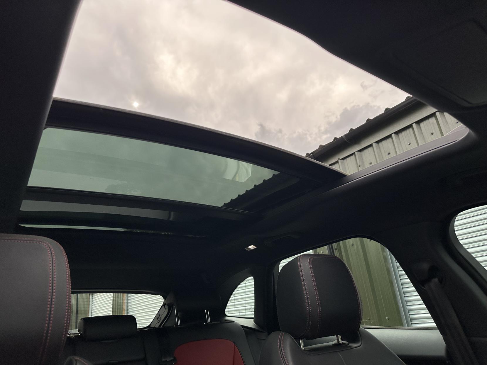Jaguar F-PACE 2.0 D180 R-Sport SUV 5dr Diesel Auto AWD Euro 6 (s/s) (180 ps)