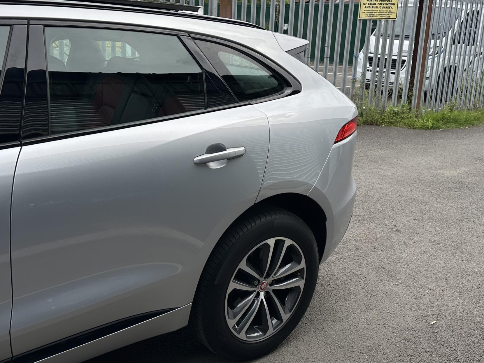 Jaguar F-PACE 2.0 D180 R-Sport SUV 5dr Diesel Auto AWD Euro 6 (s/s) (180 ps)
