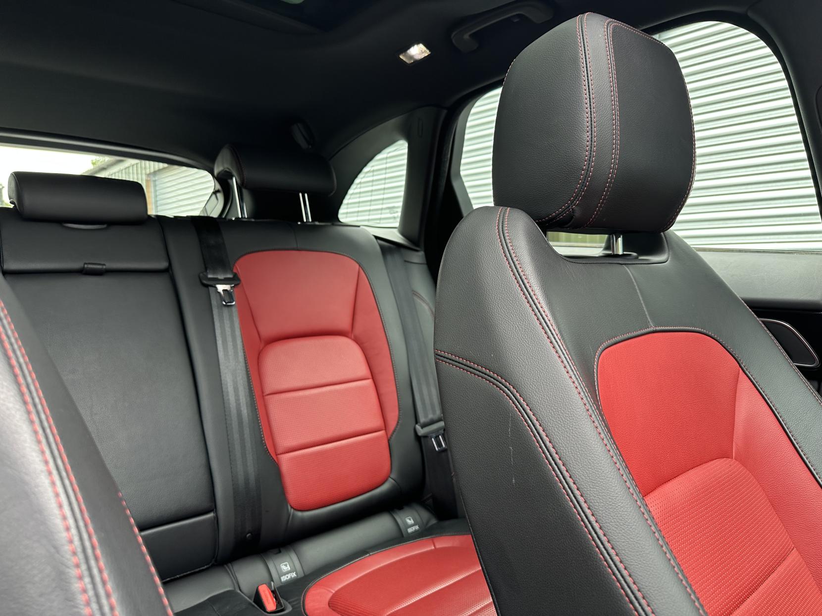 Jaguar F-PACE 2.0 D180 R-Sport SUV 5dr Diesel Auto AWD Euro 6 (s/s) (180 ps)