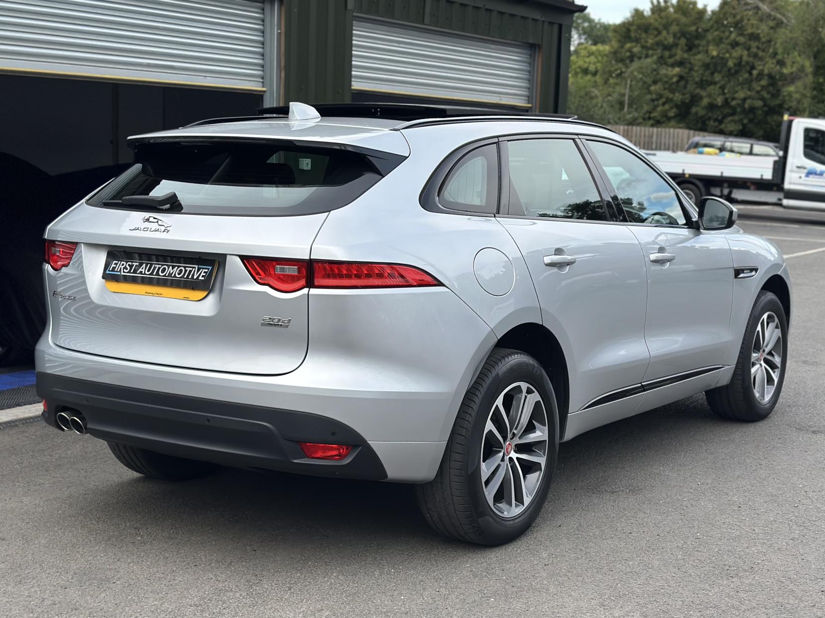 Jaguar F-PACE 2.0 D180 R-Sport SUV 5dr Diesel Auto AWD Euro 6 (s/s) (180 ps)