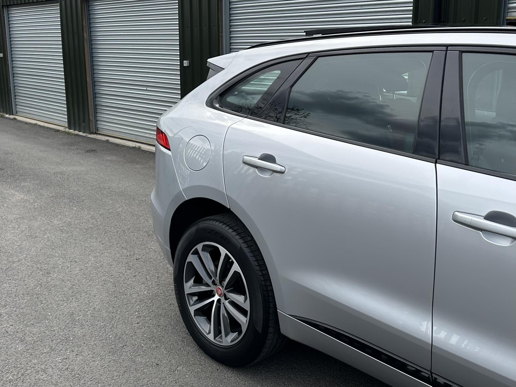 Jaguar F-PACE 2.0 D180 R-Sport SUV 5dr Diesel Auto AWD Euro 6 (s/s) (180 ps)