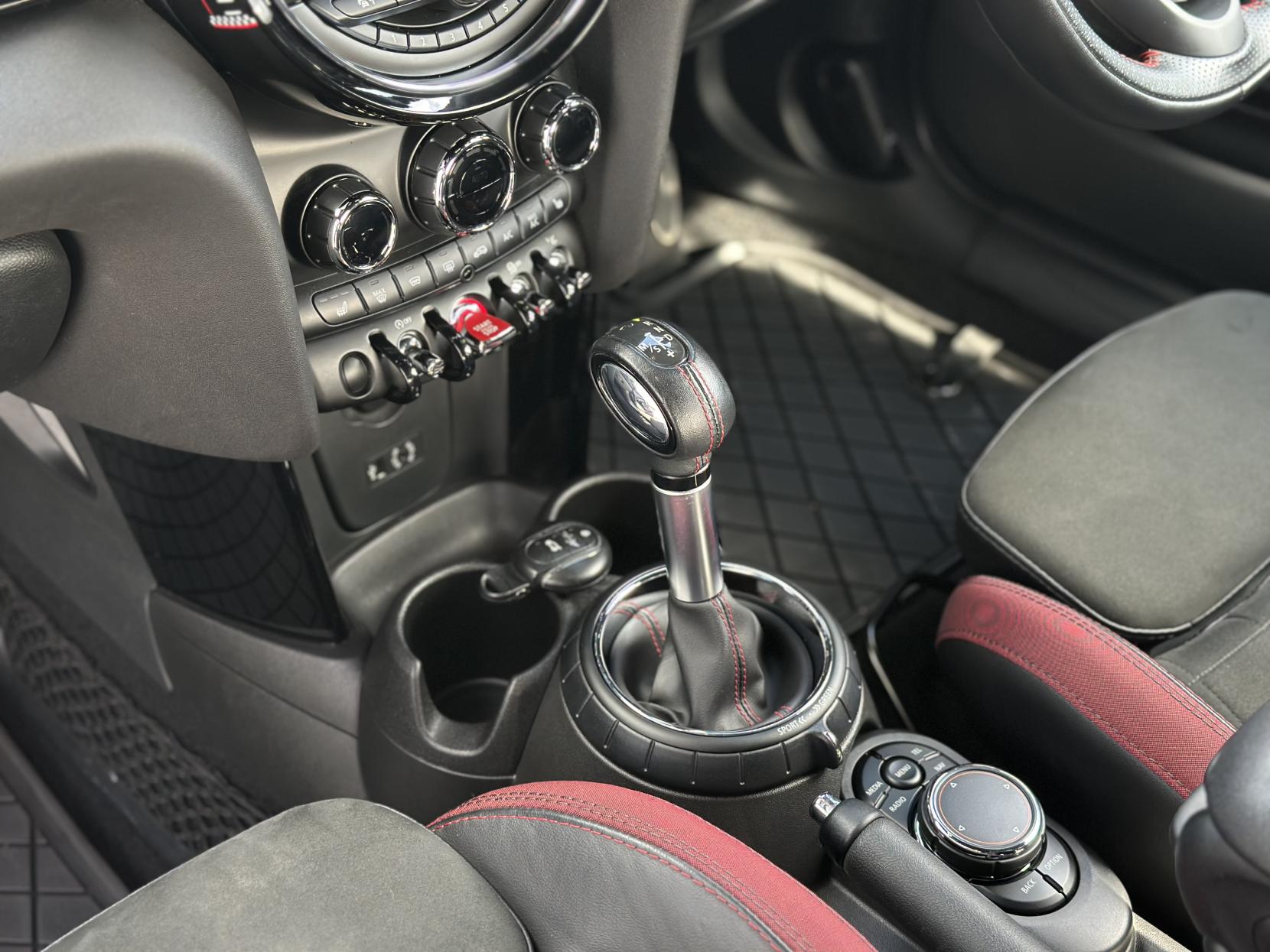 MINI Hatch 2.0 John Cooper Works Hatchback 3dr Petrol Auto Euro 6 (s/s) (231 ps)