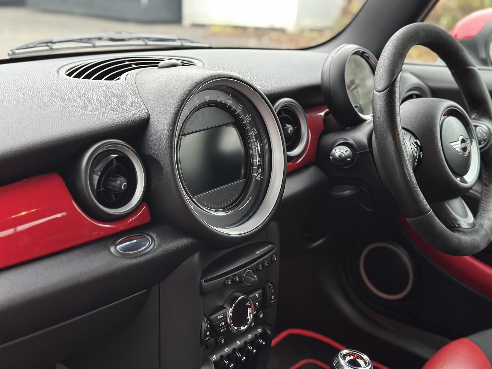 MINI Hatch 1.6 John Cooper Works Hatchback 3dr Petrol Manual Euro 5 (211 ps)