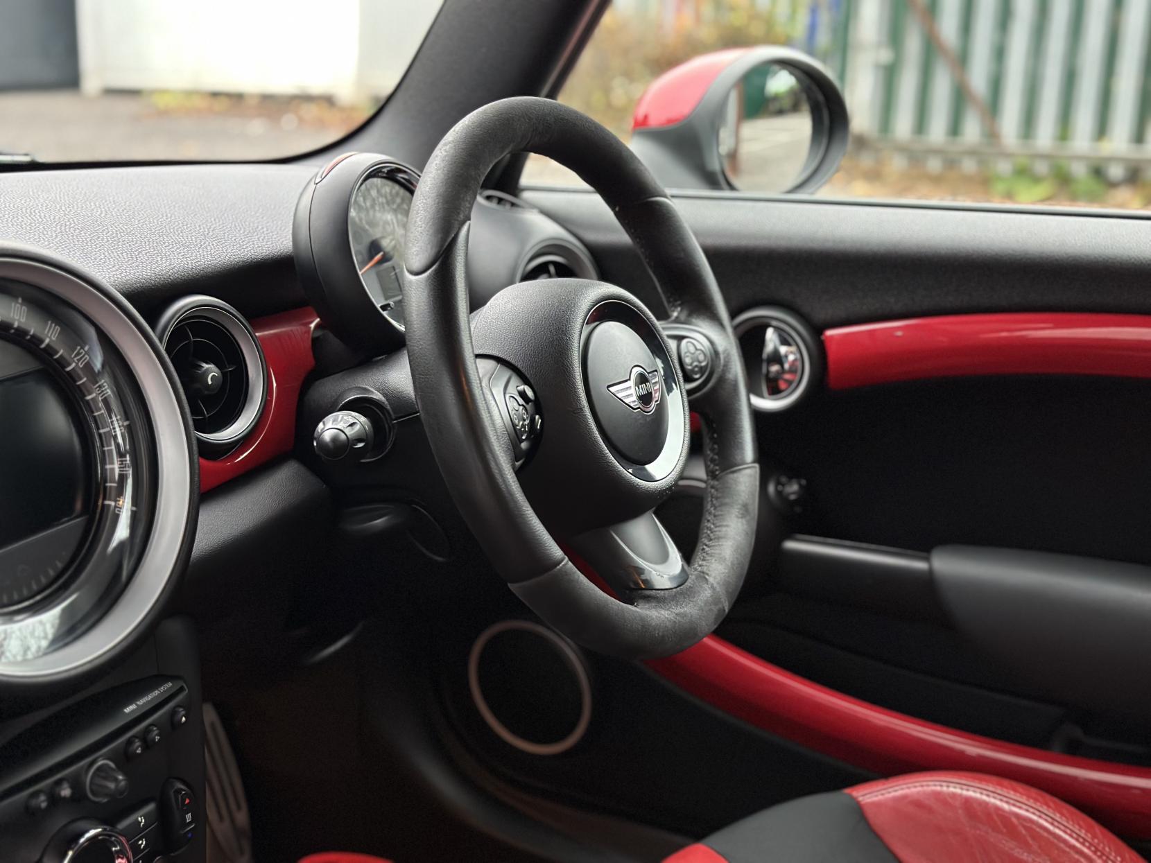 MINI Hatch 1.6 John Cooper Works Hatchback 3dr Petrol Manual Euro 5 (211 ps)