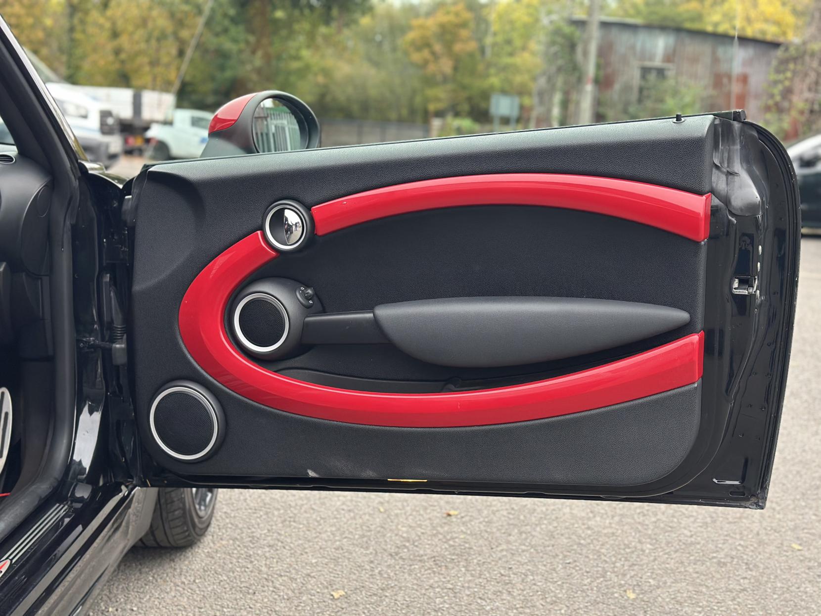 MINI Hatch 1.6 John Cooper Works Hatchback 3dr Petrol Manual Euro 5 (211 ps)