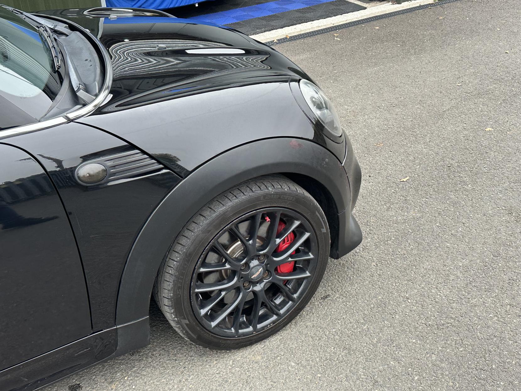 MINI Hatch 1.6 John Cooper Works Hatchback 3dr Petrol Manual Euro 5 (211 ps)