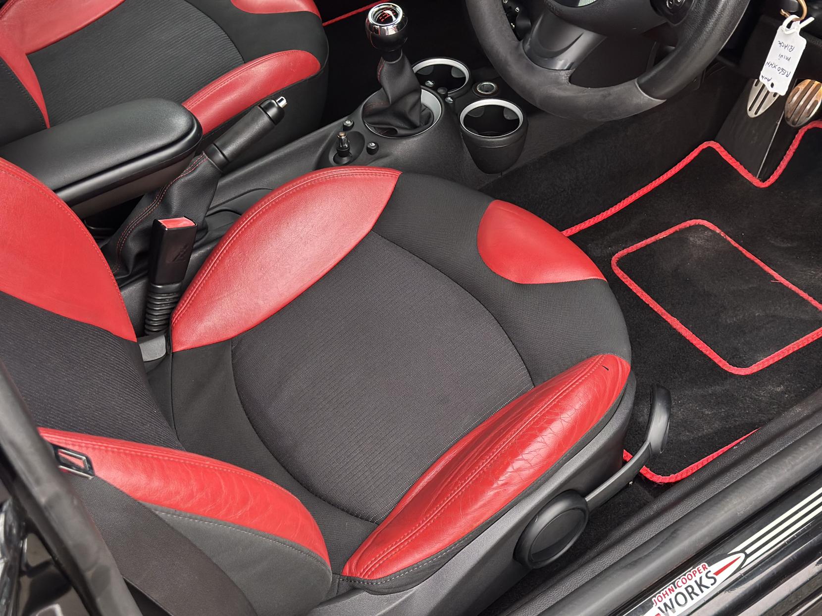 MINI Hatch 1.6 John Cooper Works Hatchback 3dr Petrol Manual Euro 5 (211 ps)