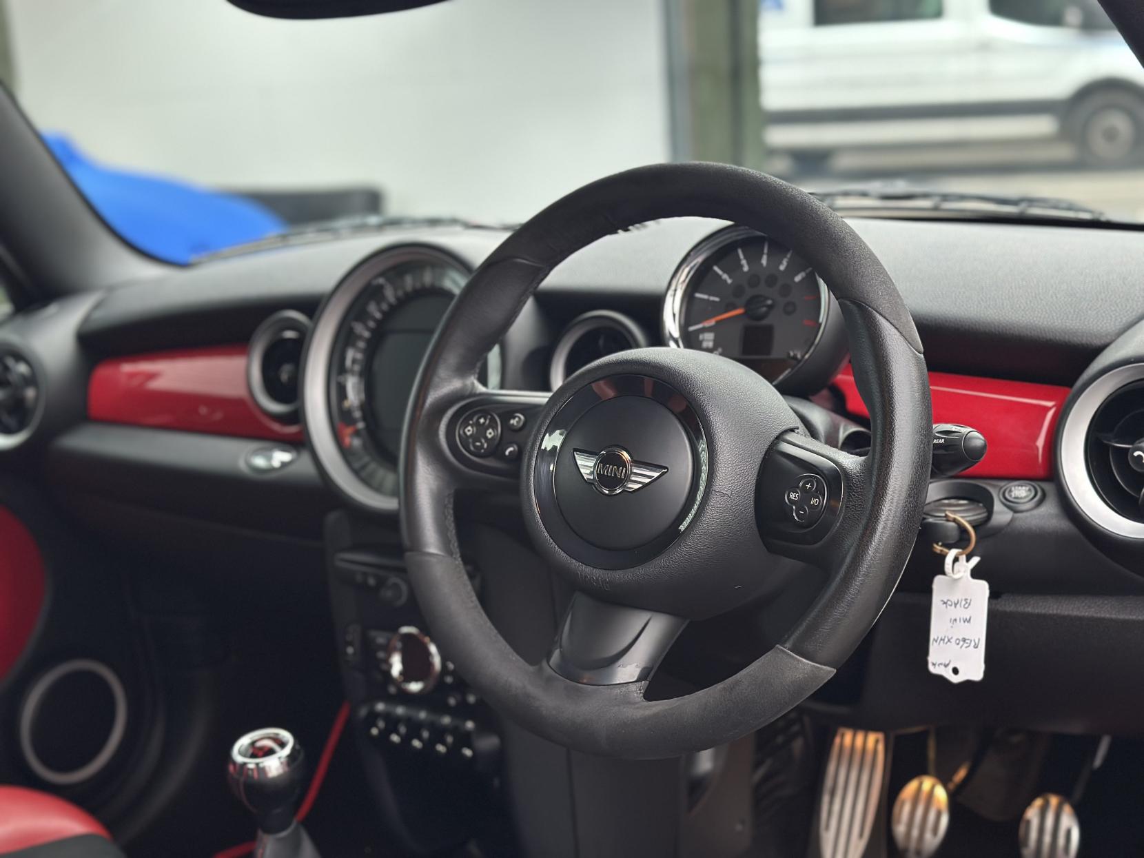 MINI Hatch 1.6 John Cooper Works Hatchback 3dr Petrol Manual Euro 5 (211 ps)