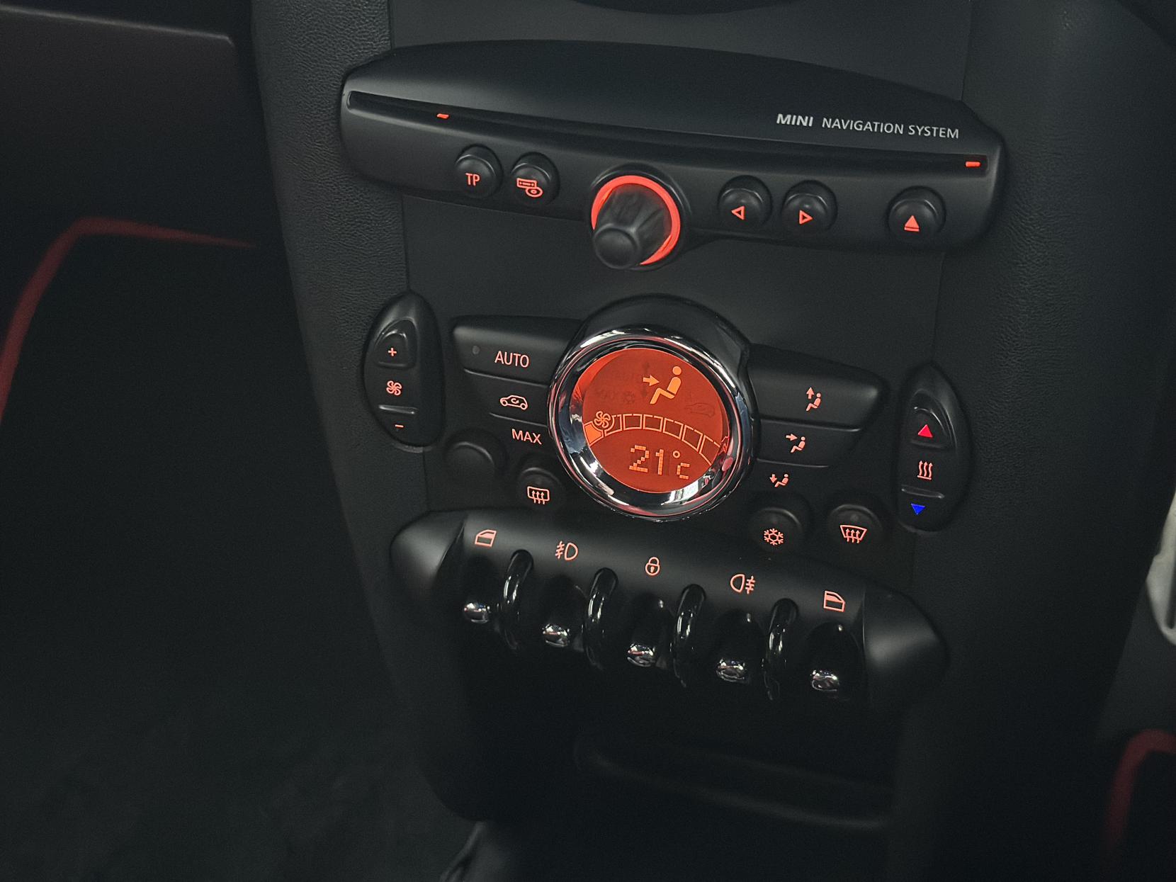 MINI Hatch 1.6 John Cooper Works Hatchback 3dr Petrol Manual Euro 5 (211 ps)