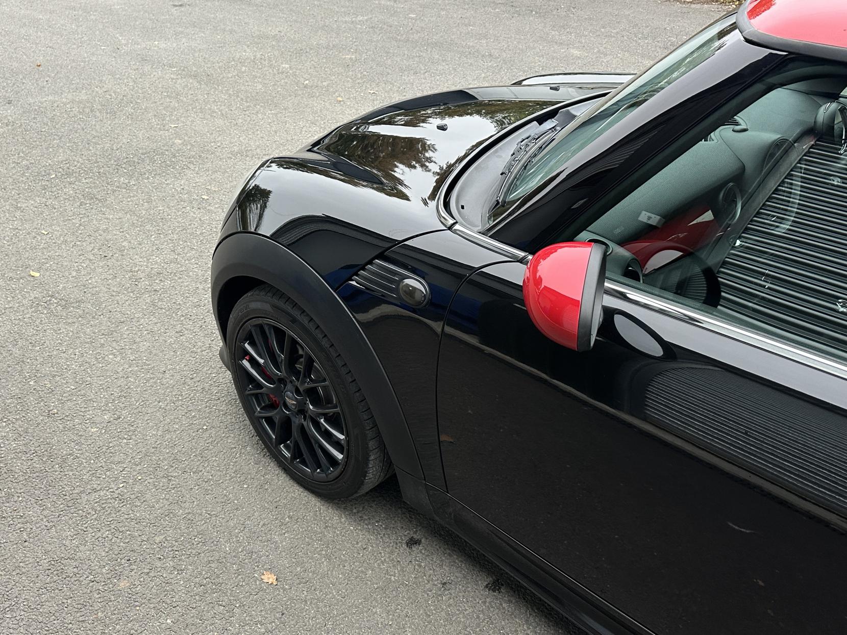 MINI Hatch 1.6 John Cooper Works Hatchback 3dr Petrol Manual Euro 5 (211 ps)