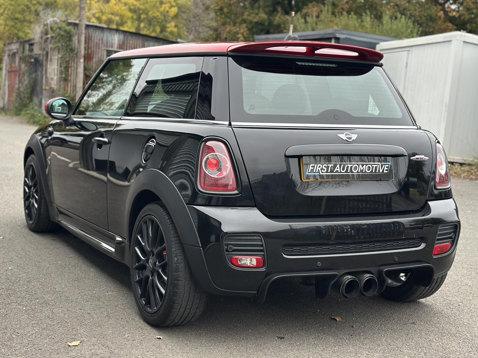 MINI Hatch 1.6 John Cooper Works Hatchback 3dr Petrol Manual Euro 5 (211 ps)