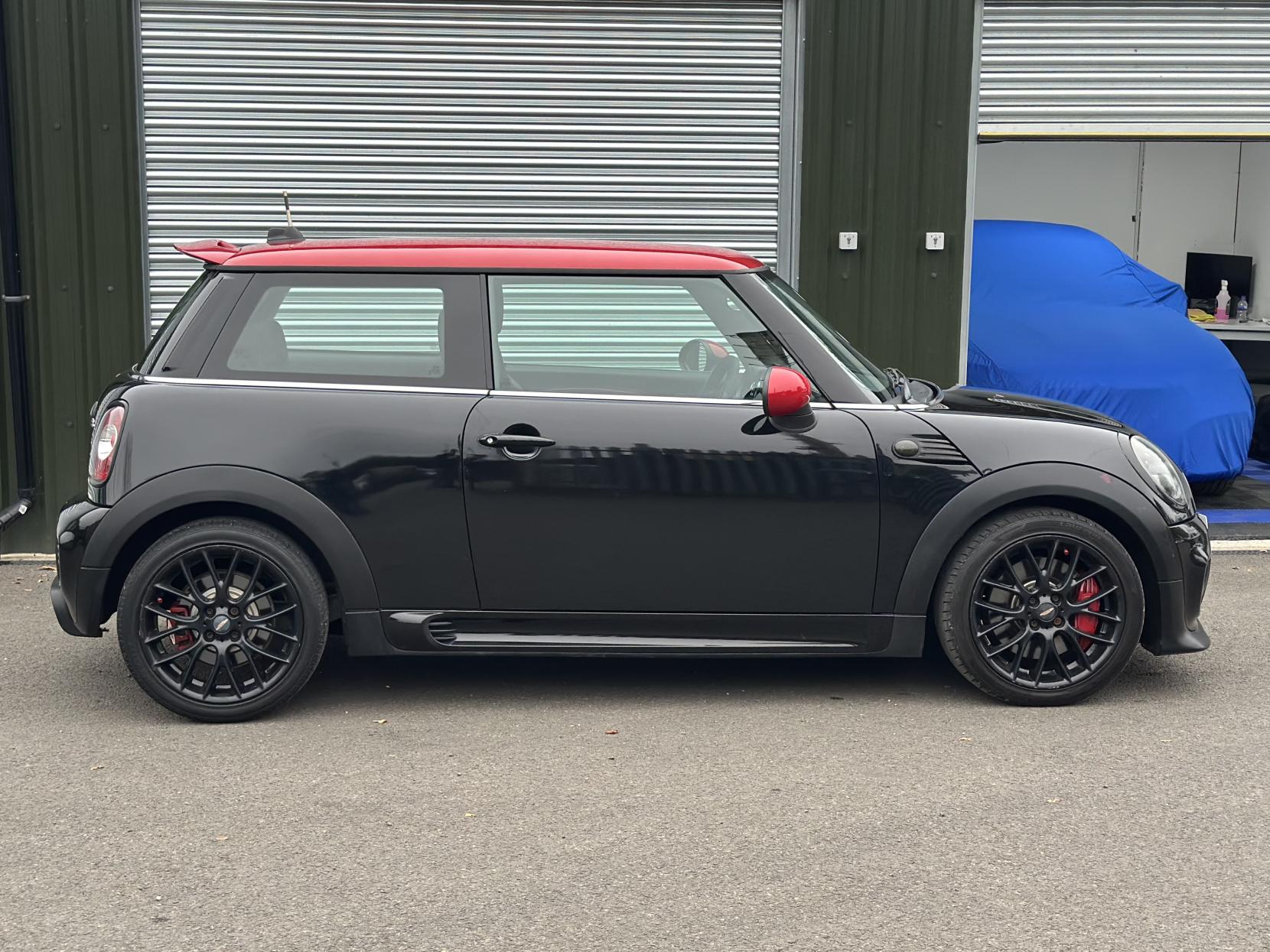 MINI Hatch 1.6 John Cooper Works Hatchback 3dr Petrol Manual Euro 5 (211 ps)
