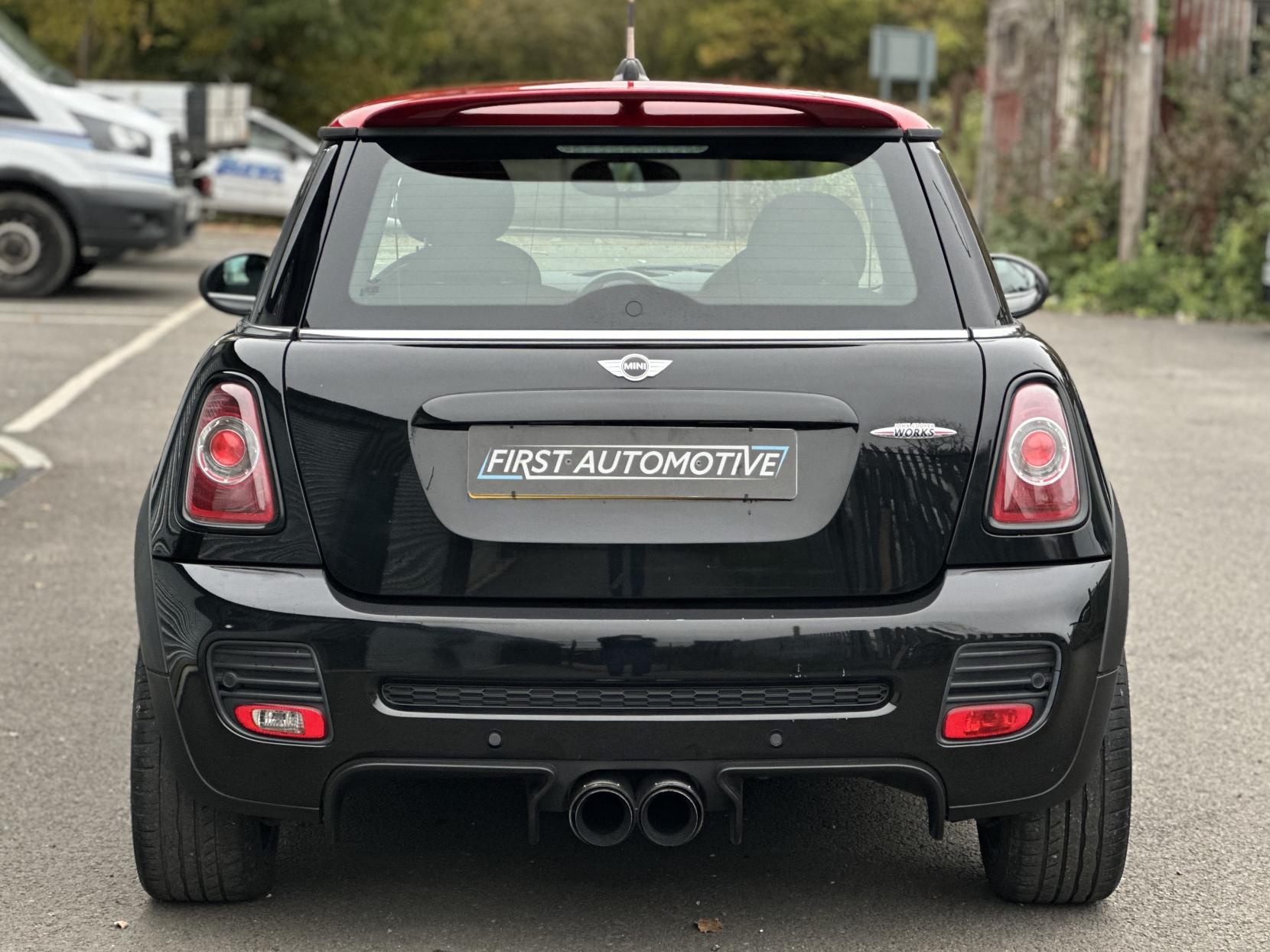 MINI Hatch 1.6 John Cooper Works Hatchback 3dr Petrol Manual Euro 5 (211 ps)