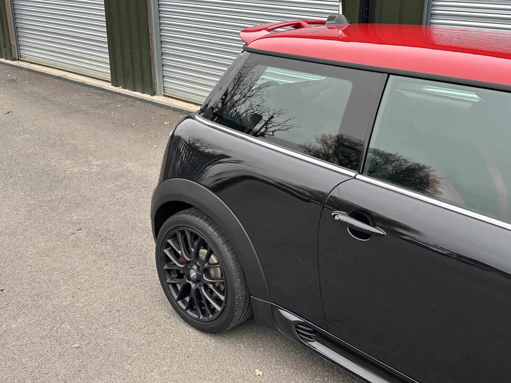 MINI Hatch 1.6 John Cooper Works Hatchback 3dr Petrol Manual Euro 5 (211 ps)