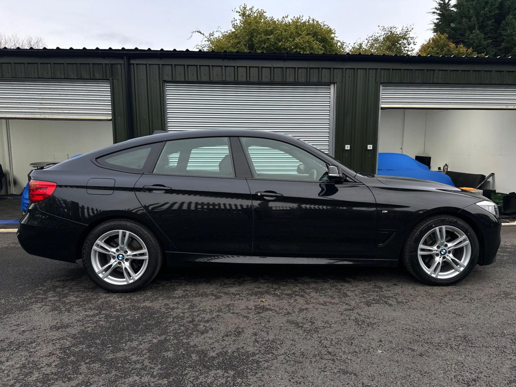 BMW 3 Series Gran Turismo 3.0 330d M Sport GT Auto xDrive Euro 6 (s/s) 5dr