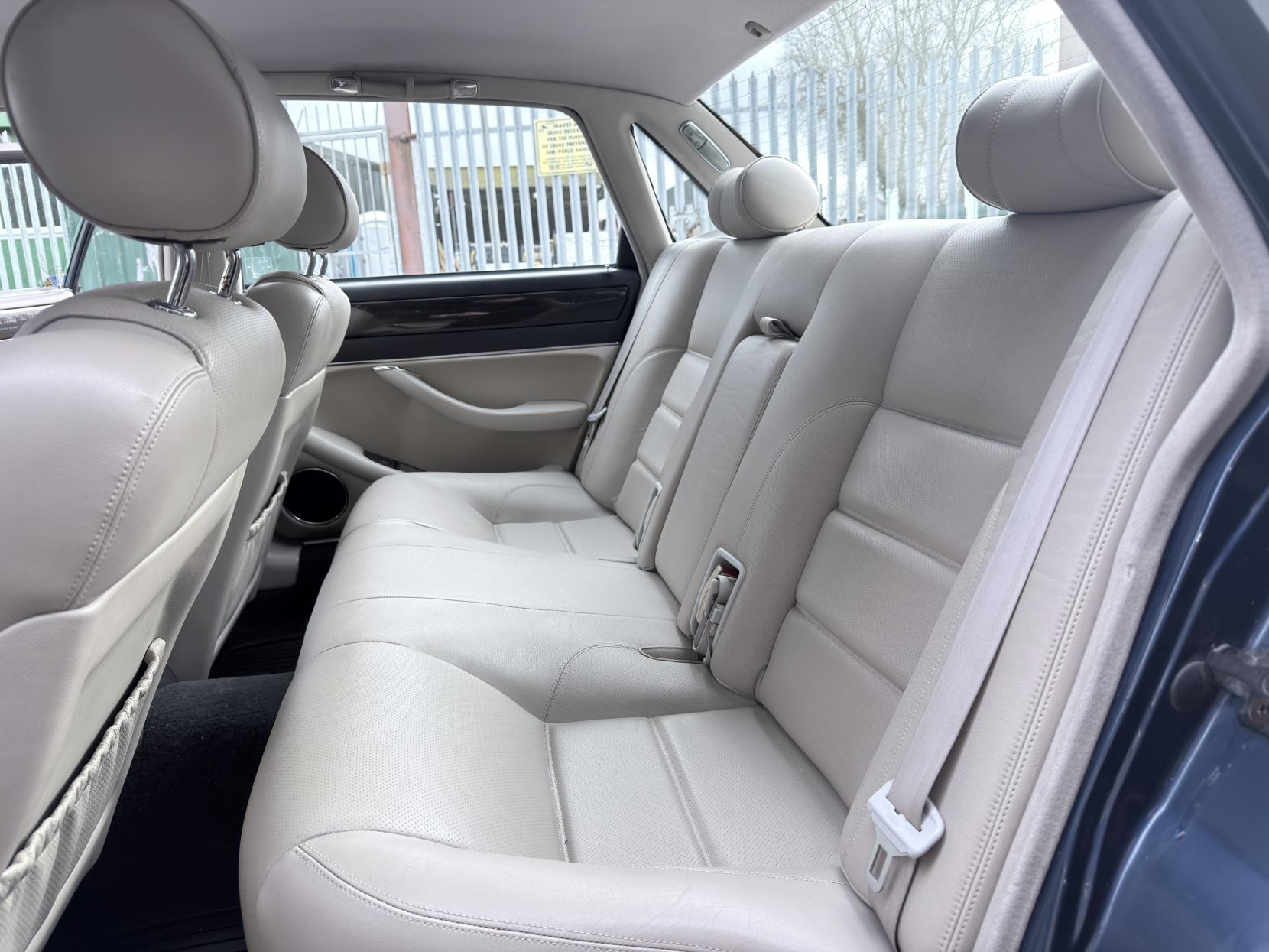 Jaguar XJR 4.0 Saloon 4dr Petrol Manual (322 bhp)