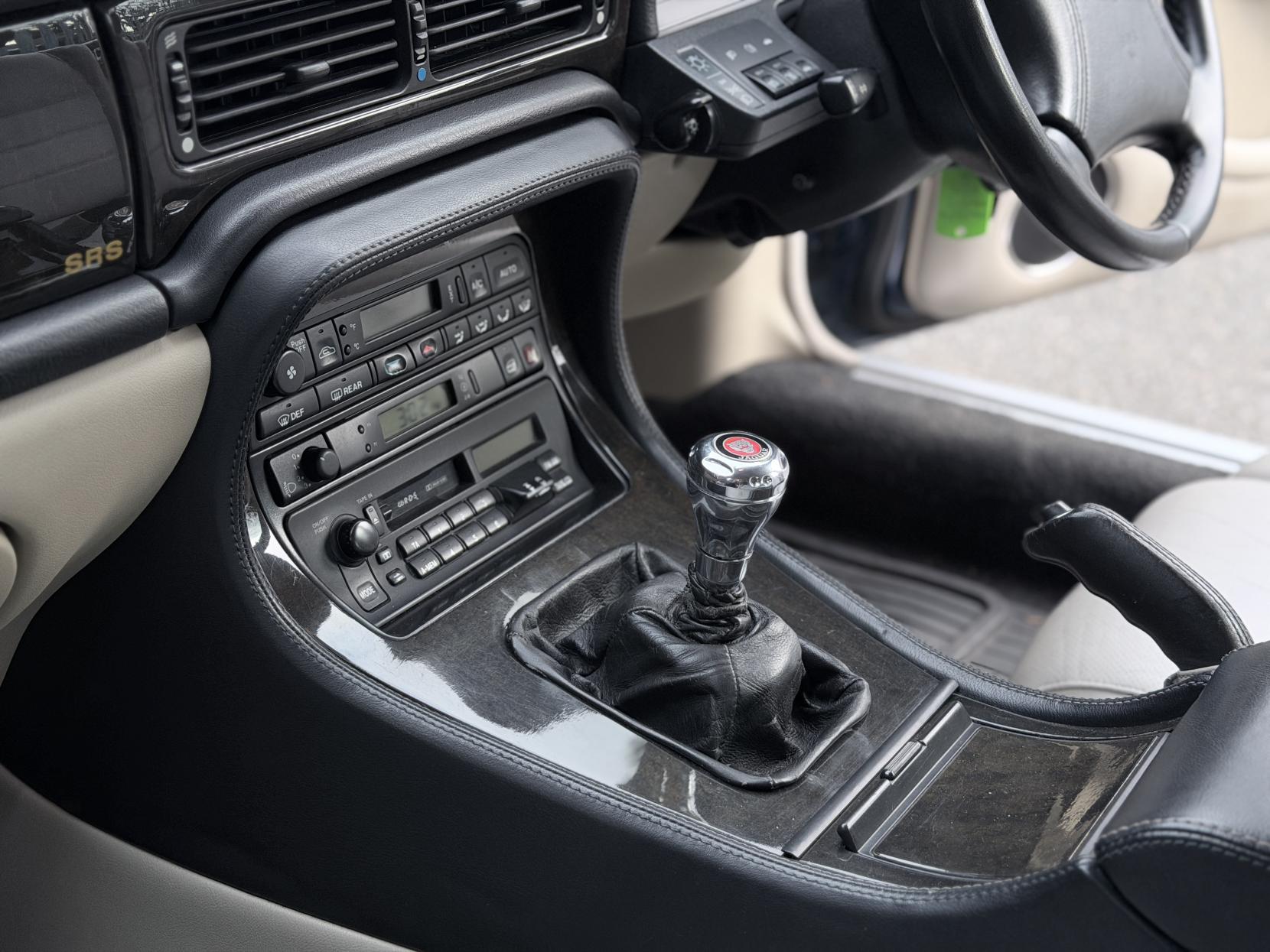 Jaguar XJR 4.0 Saloon 4dr Petrol Manual (322 bhp)