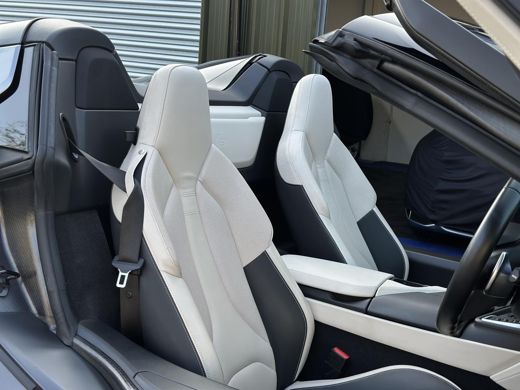 BMW i8 1.5 11.6kWh Roadster 2dr Petrol Plug-in Hybrid Auto 4WD Euro 6 (s/s) (374 ps)