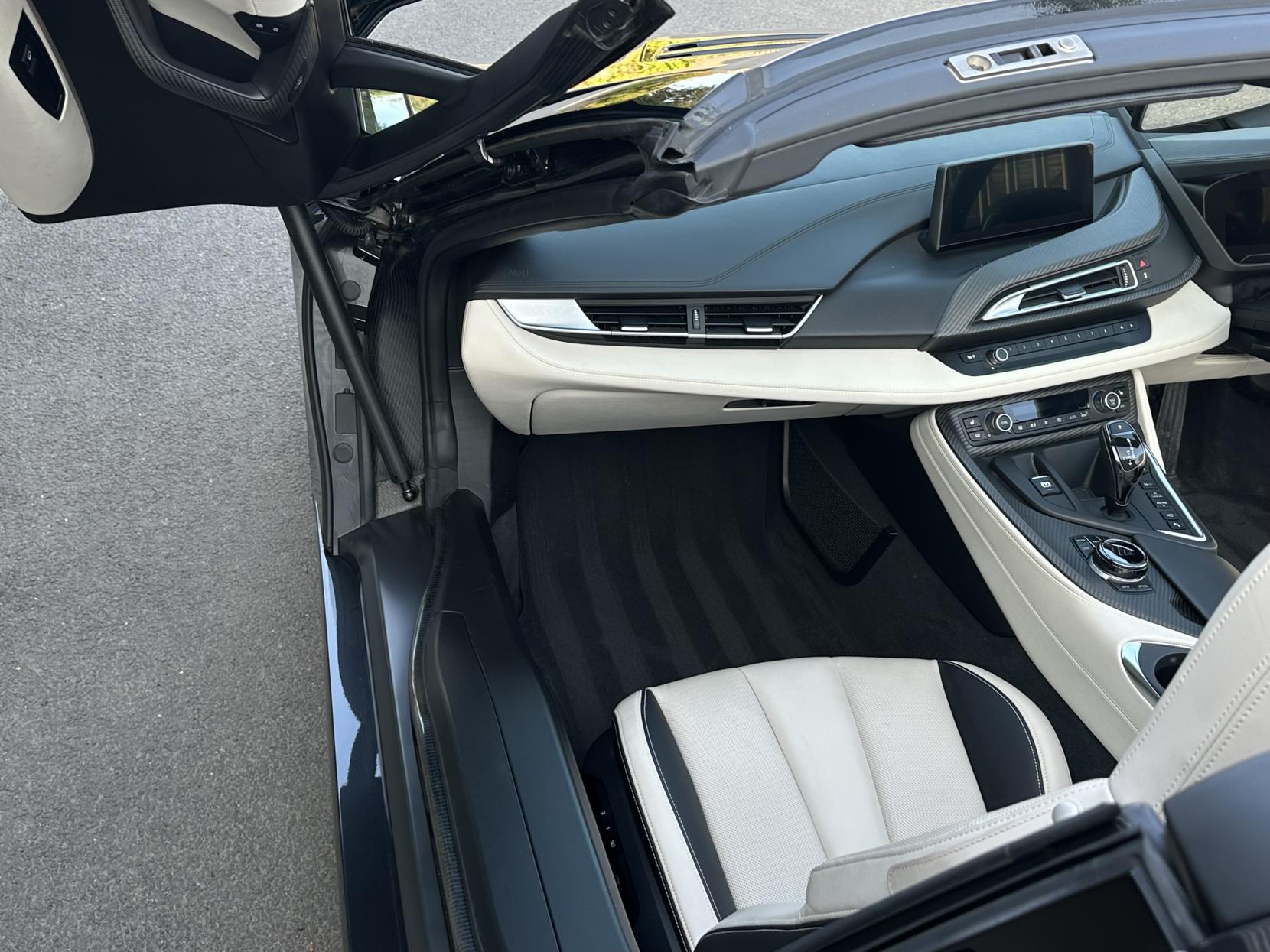 BMW i8 1.5 11.6kWh Roadster 2dr Petrol Plug-in Hybrid Auto 4WD Euro 6 (s/s) (374 ps)