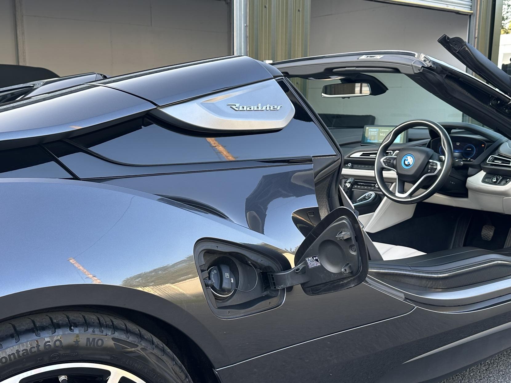 BMW i8 1.5 11.6kWh Roadster 2dr Petrol Plug-in Hybrid Auto 4WD Euro 6 (s/s) (374 ps)