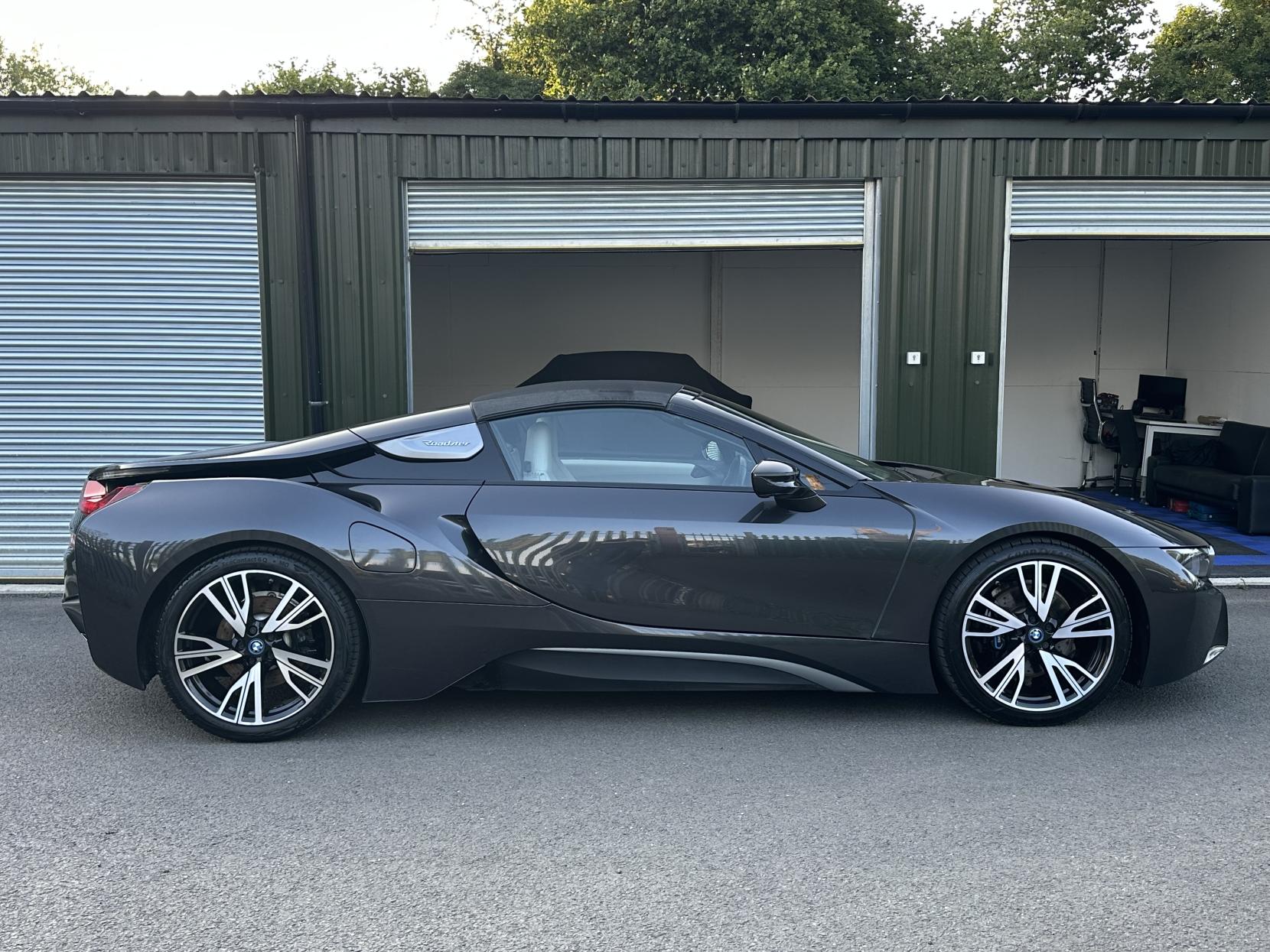 BMW i8 1.5 11.6kWh Roadster 2dr Petrol Plug-in Hybrid Auto 4WD Euro 6 (s/s) (374 ps)