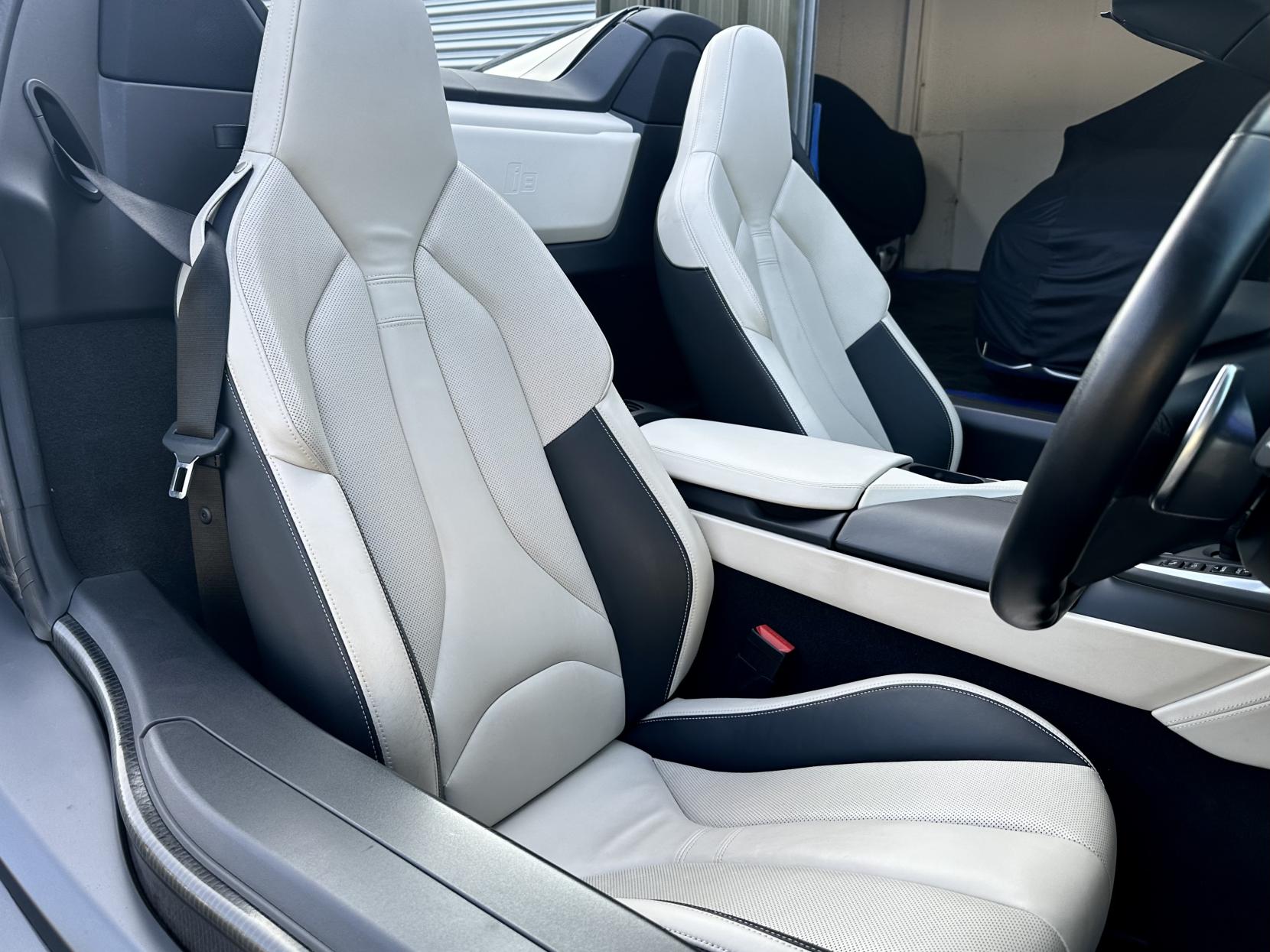 BMW i8 1.5 11.6kWh Roadster 2dr Petrol Plug-in Hybrid Auto 4WD Euro 6 (s/s) (374 ps)