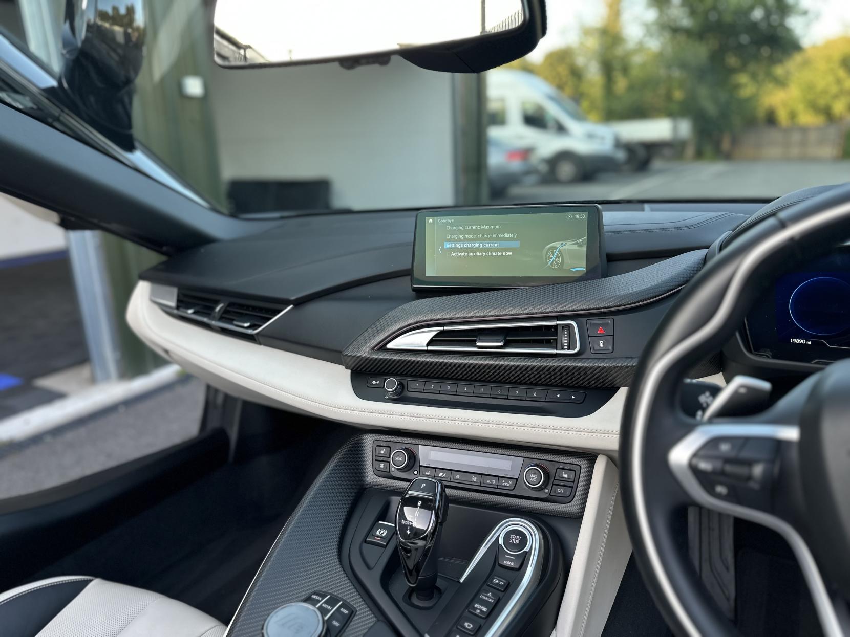 BMW i8 1.5 11.6kWh Roadster 2dr Petrol Plug-in Hybrid Auto 4WD Euro 6 (s/s) (374 ps)